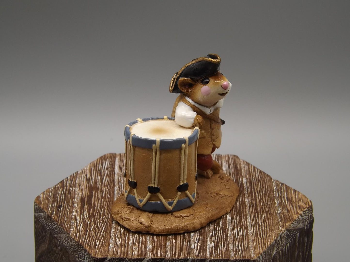 Vintage Wee Forest Folk Mouse Figurine: 1981 "Concord Minute Mouse"