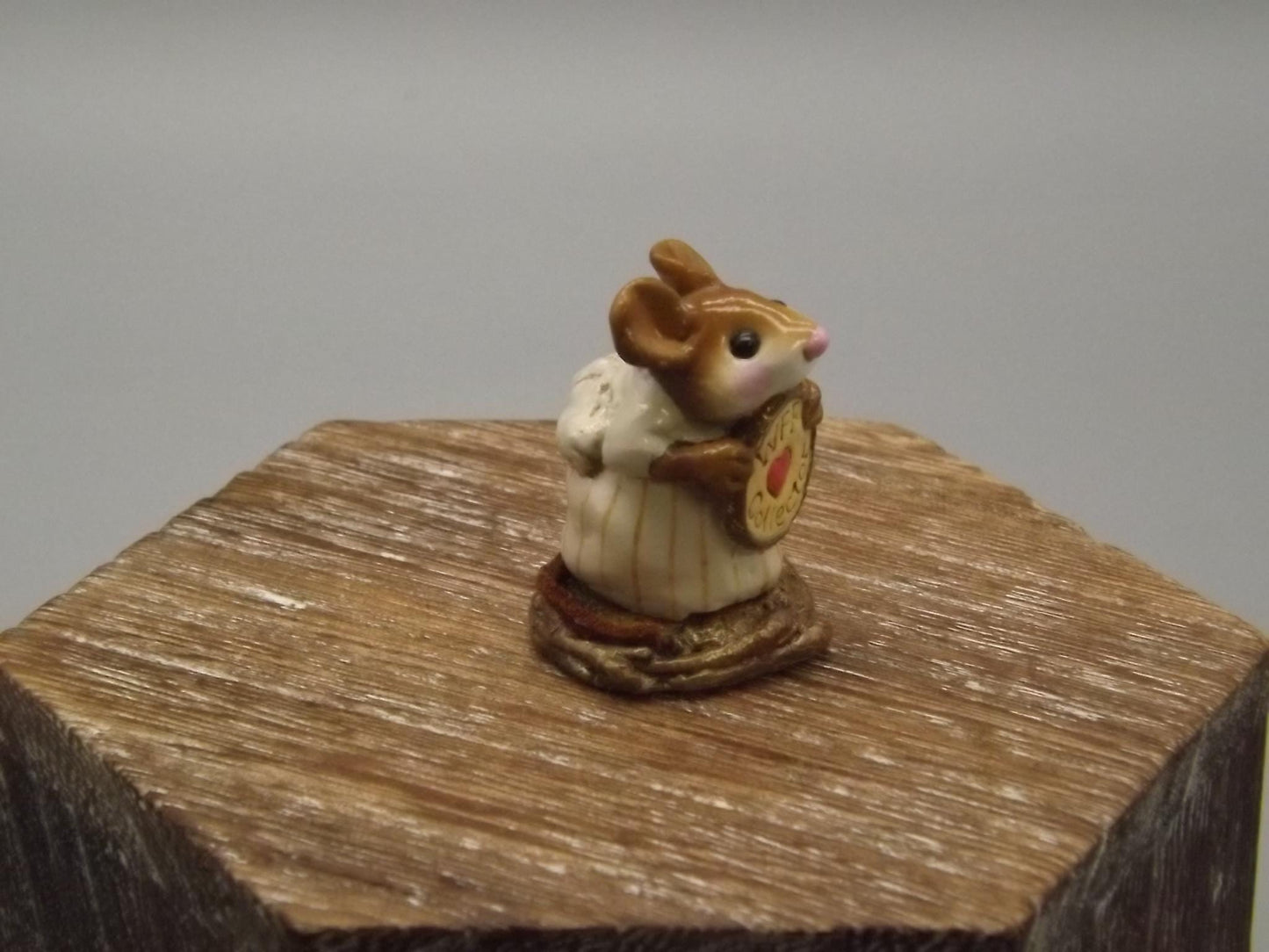 Vintage Wee Forest Folk Mouse Figurine: The Collector's Piece (1998) Hand Painted