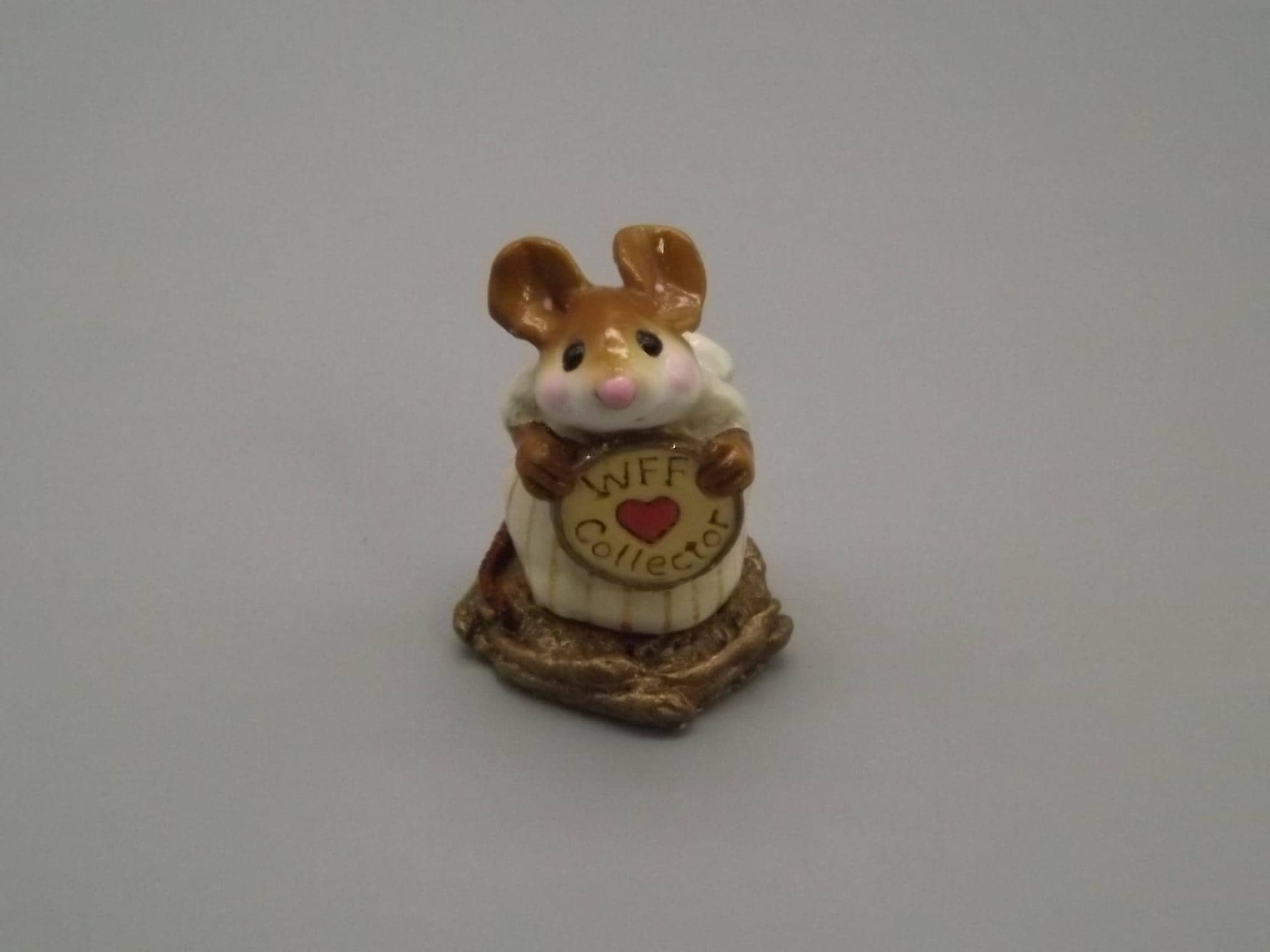 Vintage Wee Forest Folk Mouse Figurine: The Collector's Piece (1998) Hand Painted