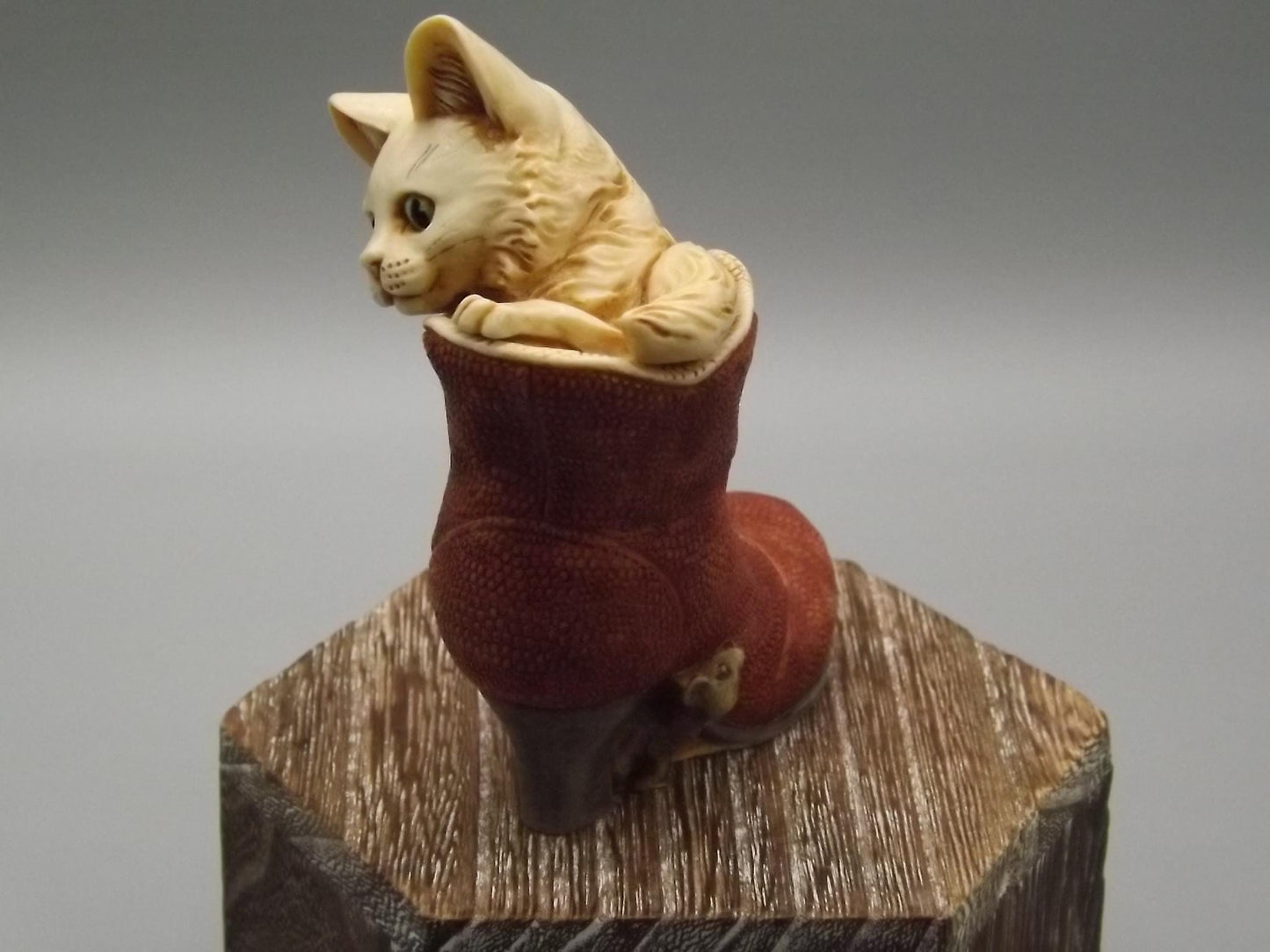 Vintage Harmony Kingdom White Heather Jest Figurine: Limited Edition Boxed Collectible