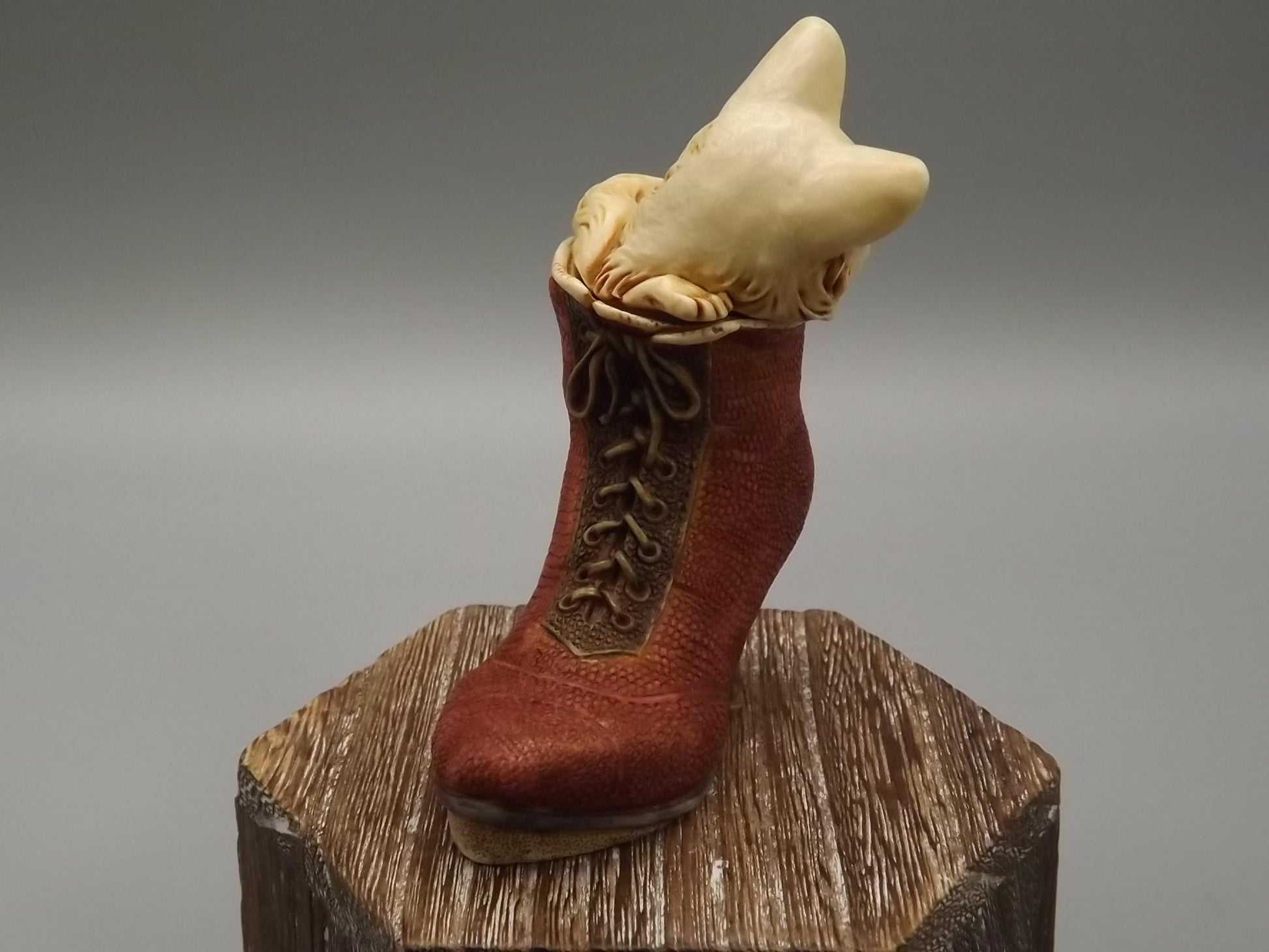 Vintage Harmony Kingdom White Heather Jest Figurine: Limited Edition Boxed Collectible