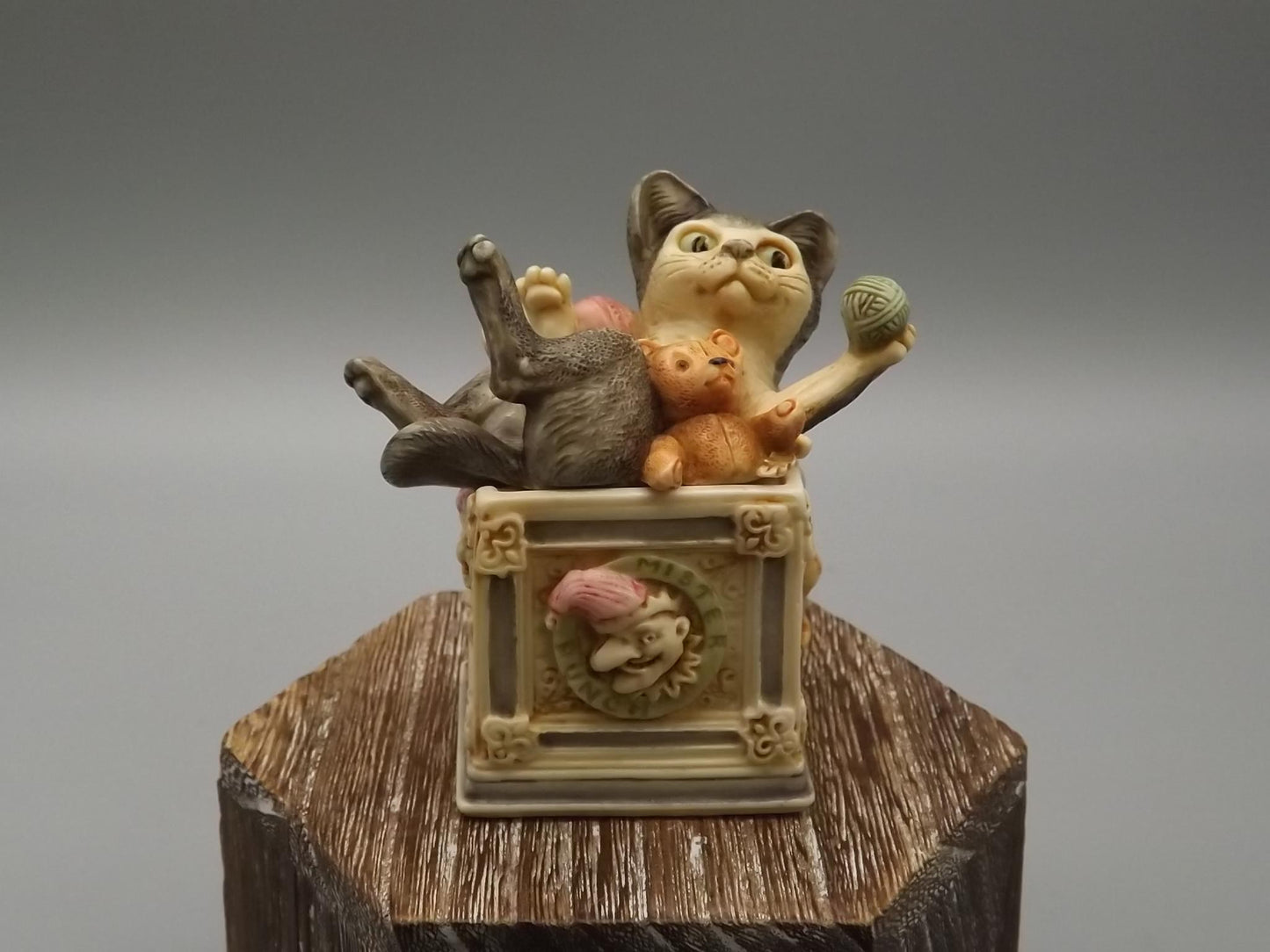 Vintage Harmony Kingdom Courtenay Jest Figurine: 2002 TJDLCA6 w/ Box & COA