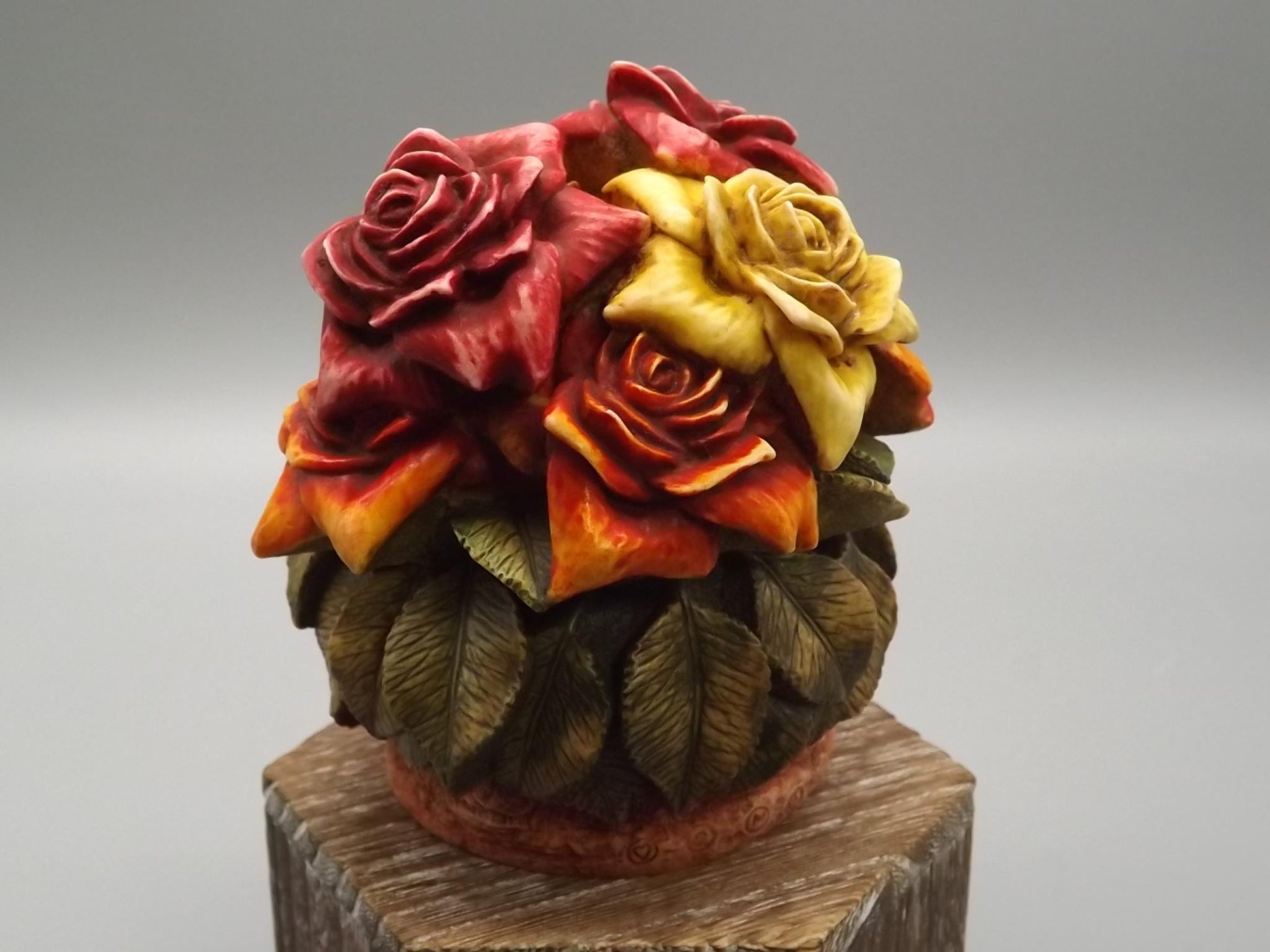 Vintage Harmony Kingdom Rose Party Figurine: Limited Edition #4946/5000