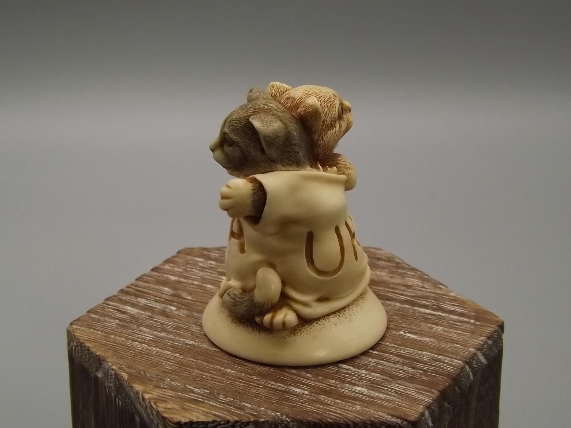 Harmony Kingdom Stuffed Shirt: Cats in UK/USA Tee, Box & COA