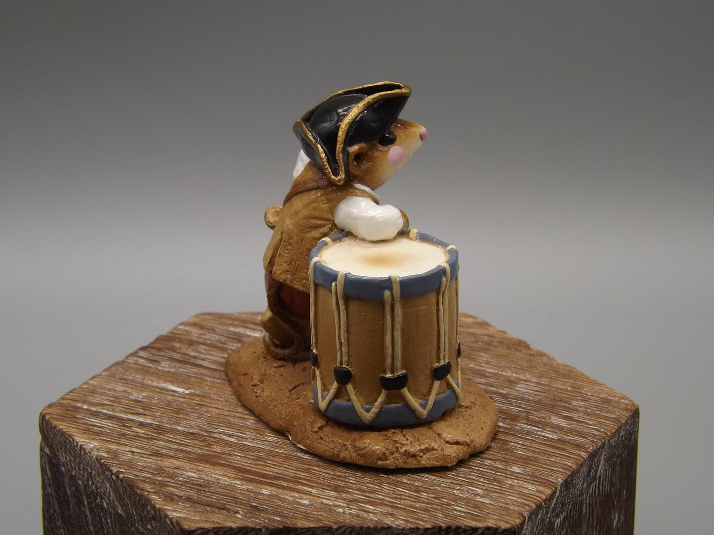 Vintage Wee Forest Folk Mouse Figurine: 1981 "Concord Minute Mouse"