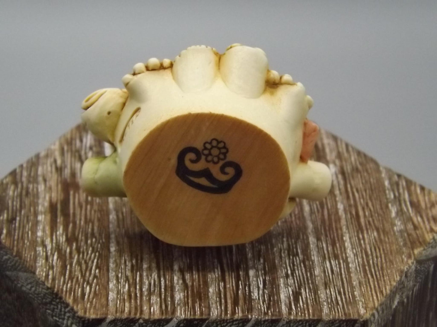 Vintage Harmony Kingdom "Refused-D Collection'" Jest Figurine TJEVo4MT no original box or COA Excellent condition. Dark Blue with Fish type.