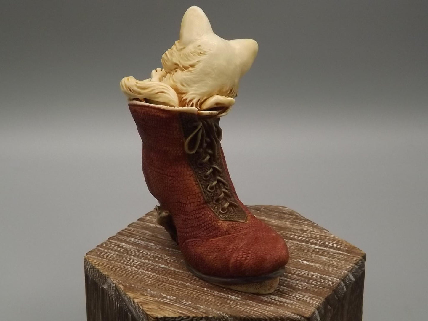 Vintage Harmony Kingdom White Heather Jest Figurine: Limited Edition Boxed Collectible