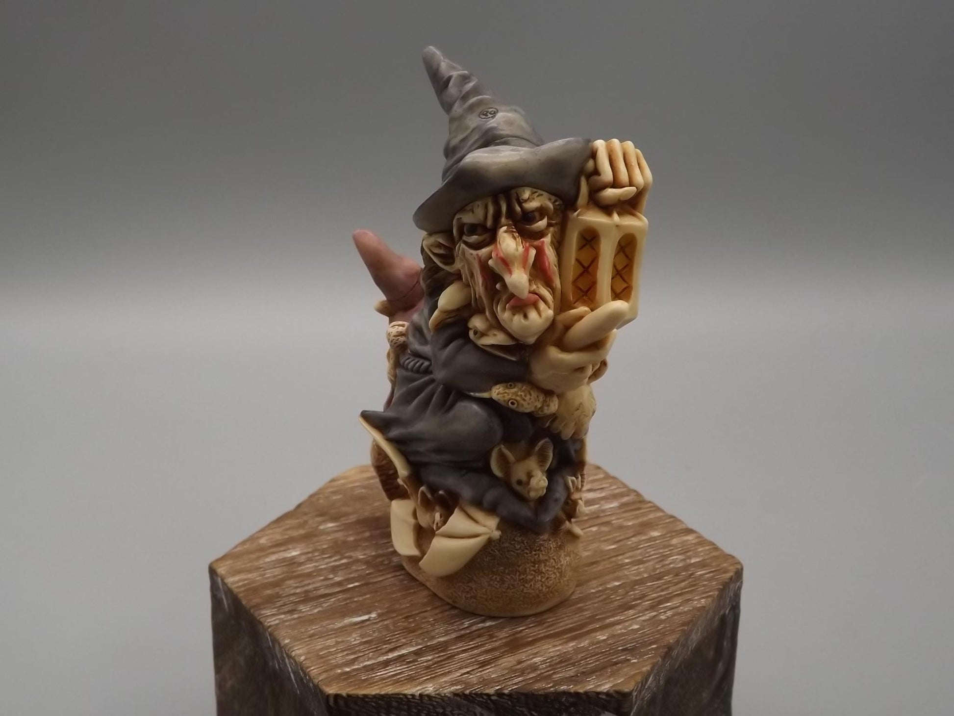 Vintage Harmony Kingdom Witching Time Figurine: 2002 Event Piece with Box