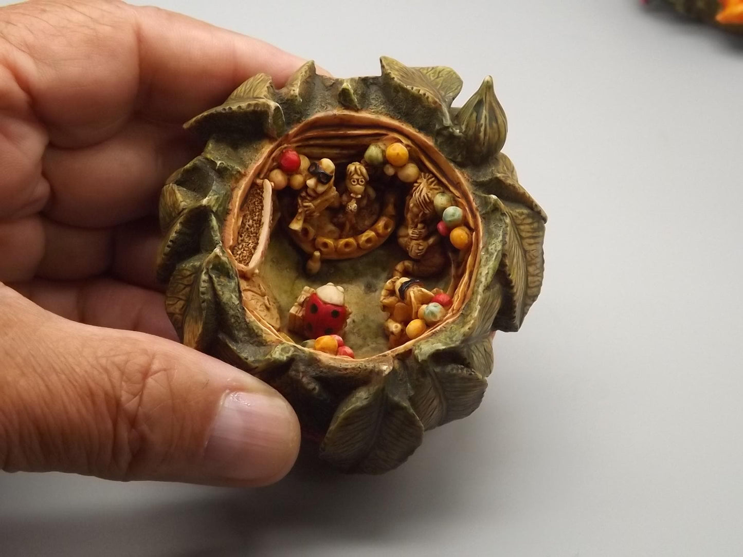 Vintage Harmony Kingdom Rose Party Figurine: Limited Edition #4946/5000