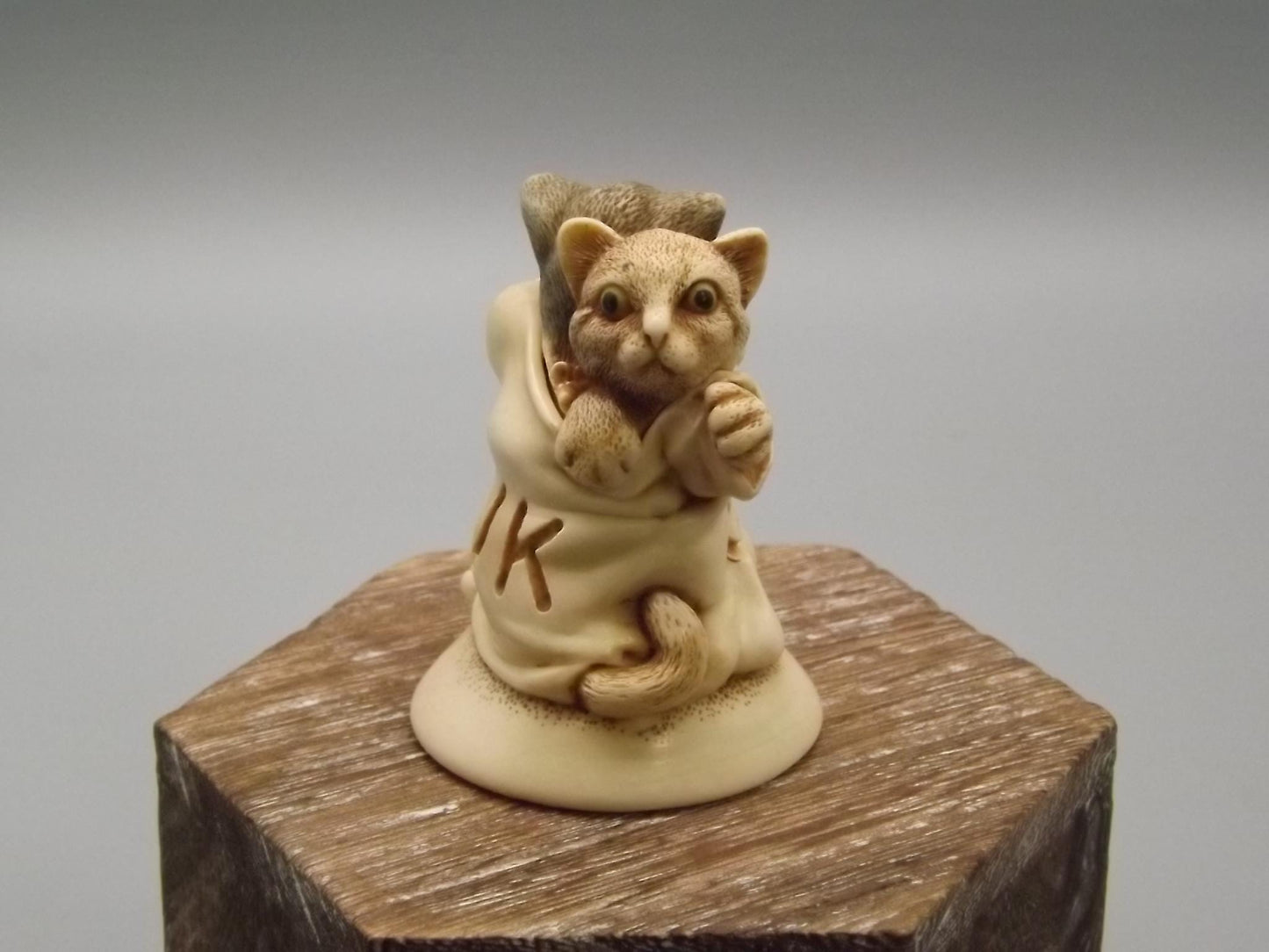 Harmony Kingdom Stuffed Shirt: Cats in UK/USA Tee, Box & COA