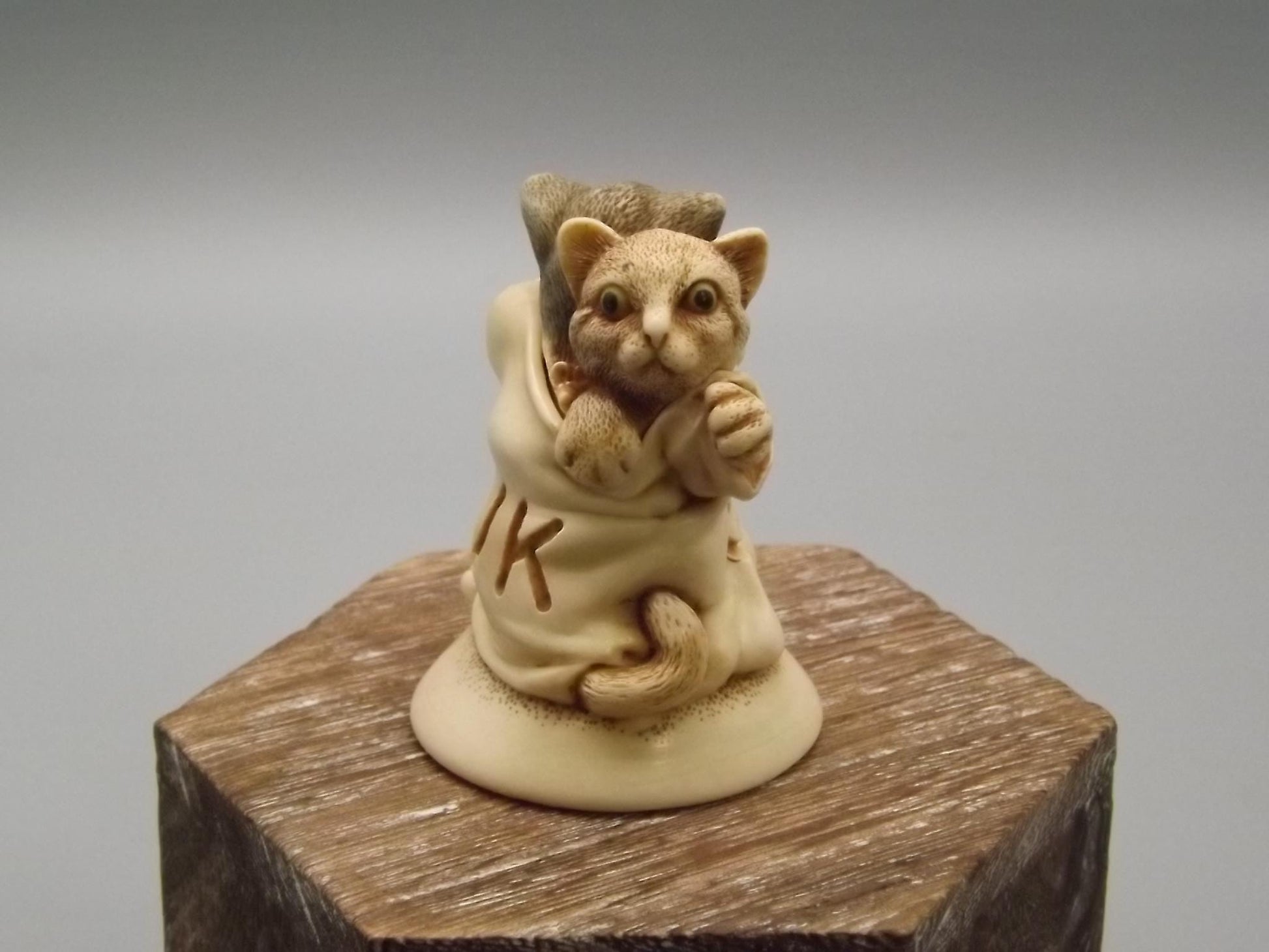 Harmony Kingdom Stuffed Shirt: Cats in UK/USA Tee, Box & COA