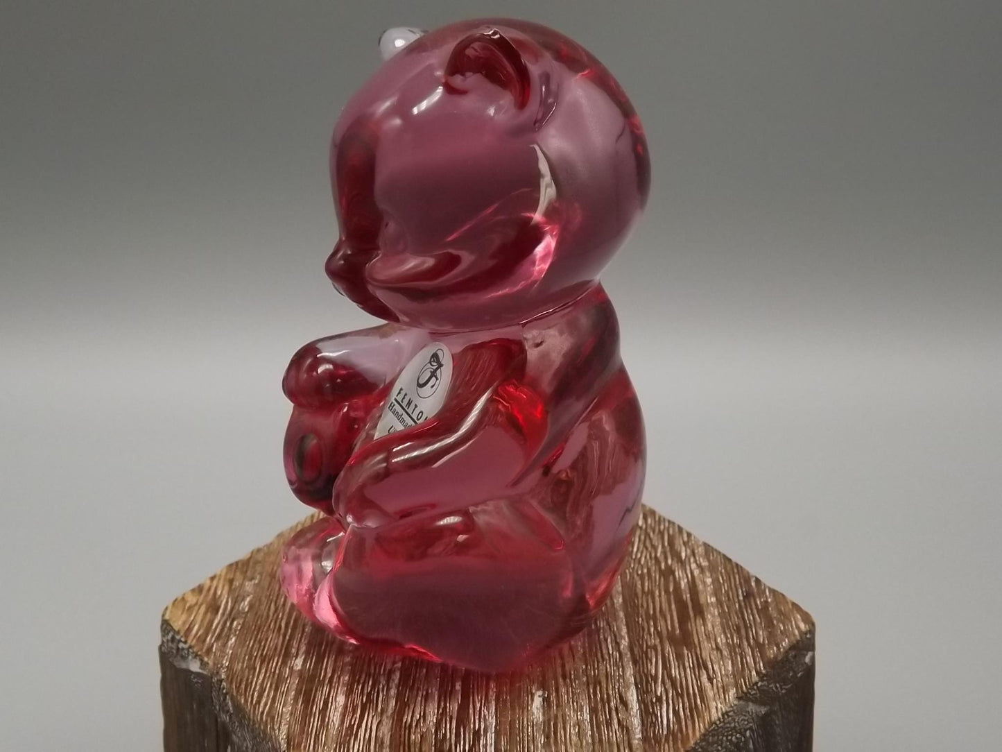 Vintage Fenton Dusty Rose Bear Figurine: Hand-Painted Glass Collectible