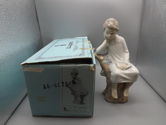 Vintage Lladro "Thinker, Little Boy" Figurine #4876 (1974) with Original Box