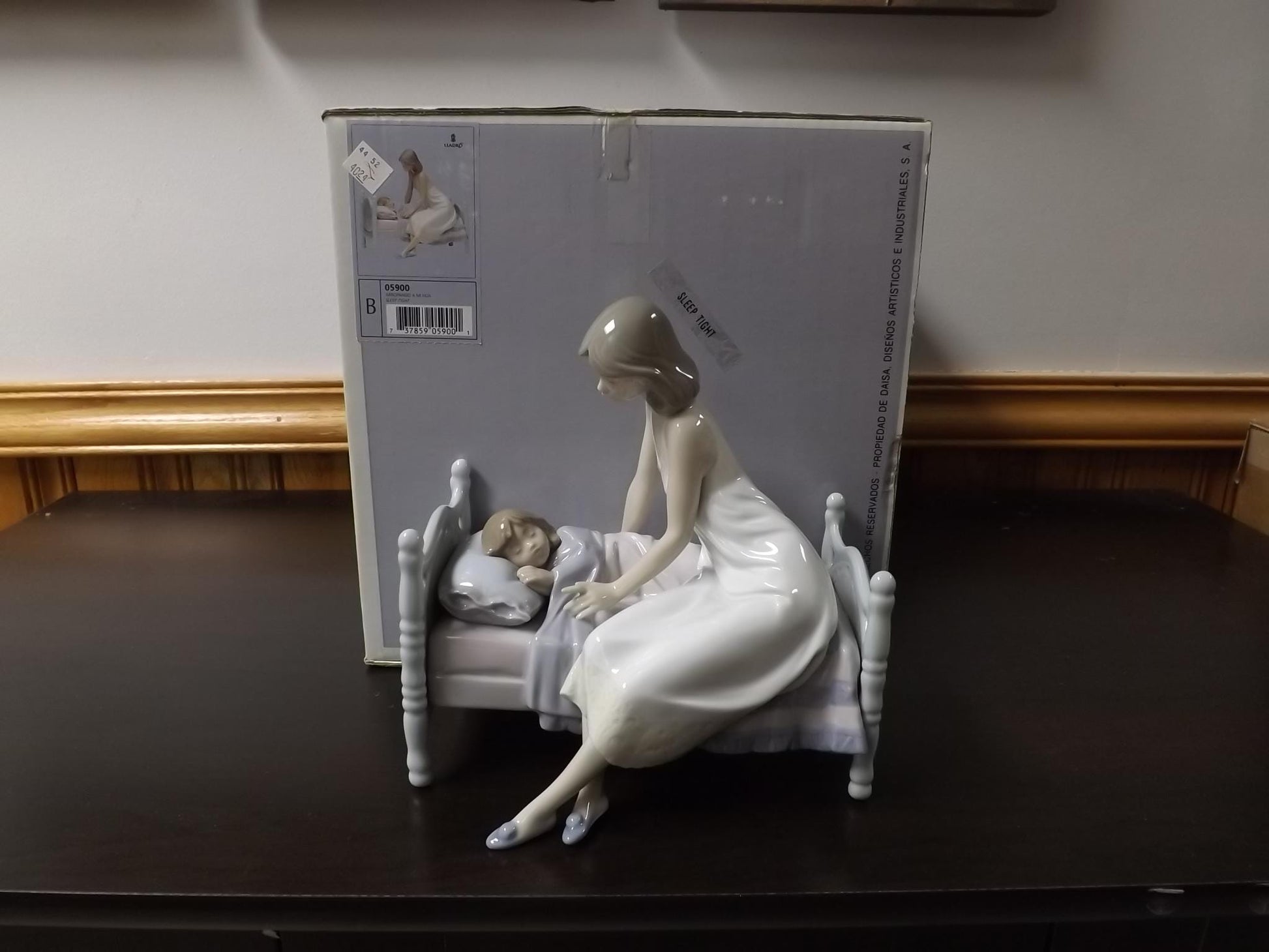 Vintage Lladro "Sleep Tight" Figurine #5900: Mother and Son, 1992