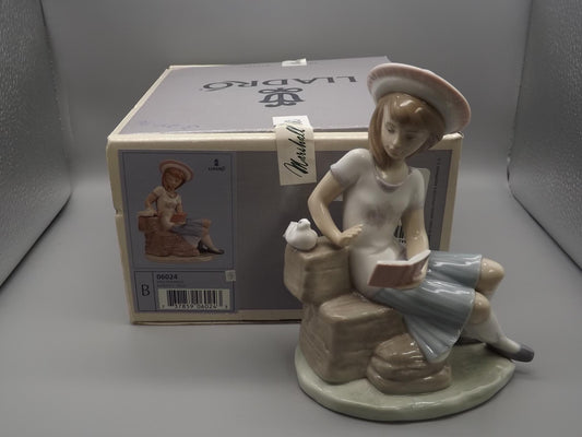 Vintage Lladro "Sunday's Child" Figurine: Girl Reading Book, Dove #6024