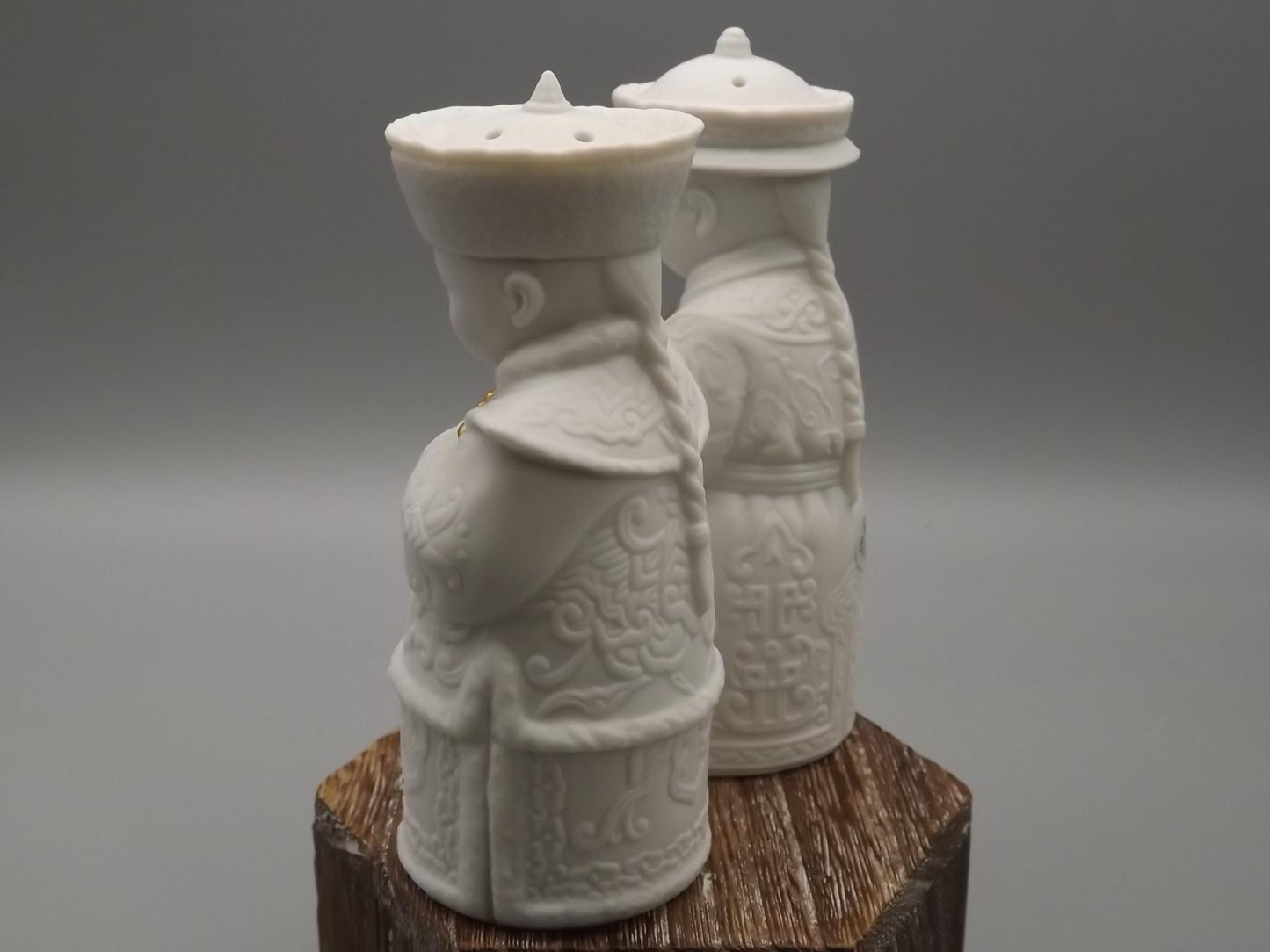 Vintage Lladro Oriental Salt & Pepper Shakers - Privilege Gold Series