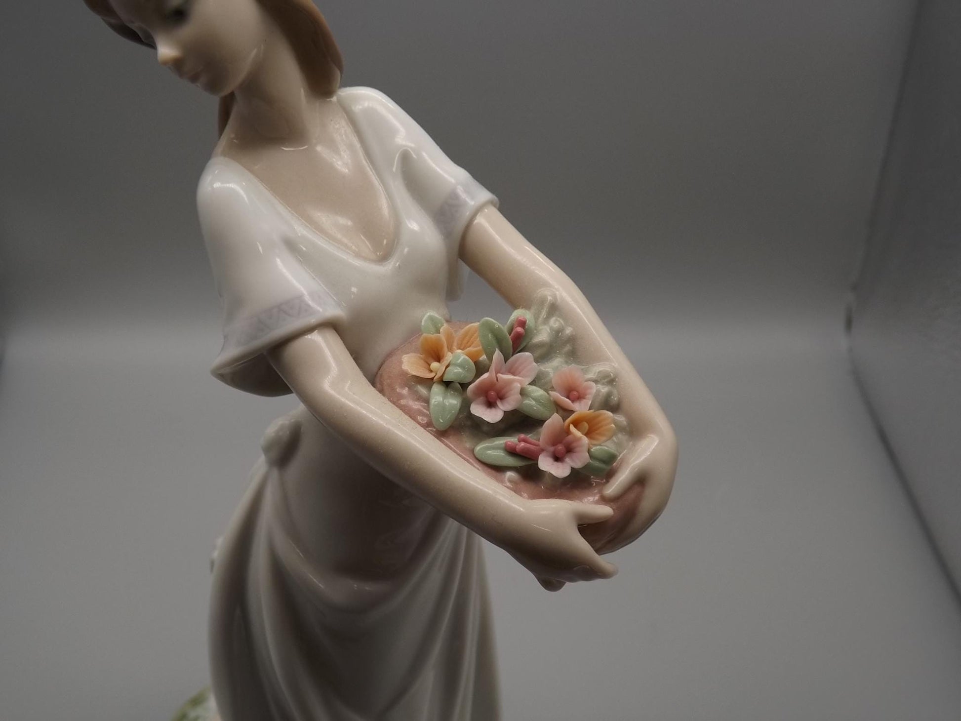 Vintage Lladro "Gardens of Athens" Figurine #7704 - Young Lady with Flowers