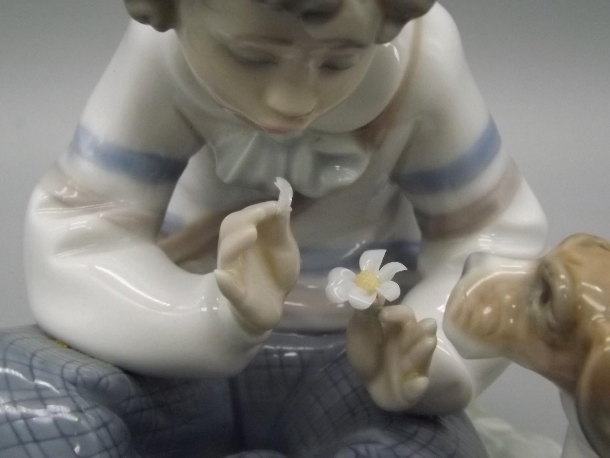 Vintage Lladro Figurine "I Hope She Does" #5450 - Boy with Daisy, Original Box