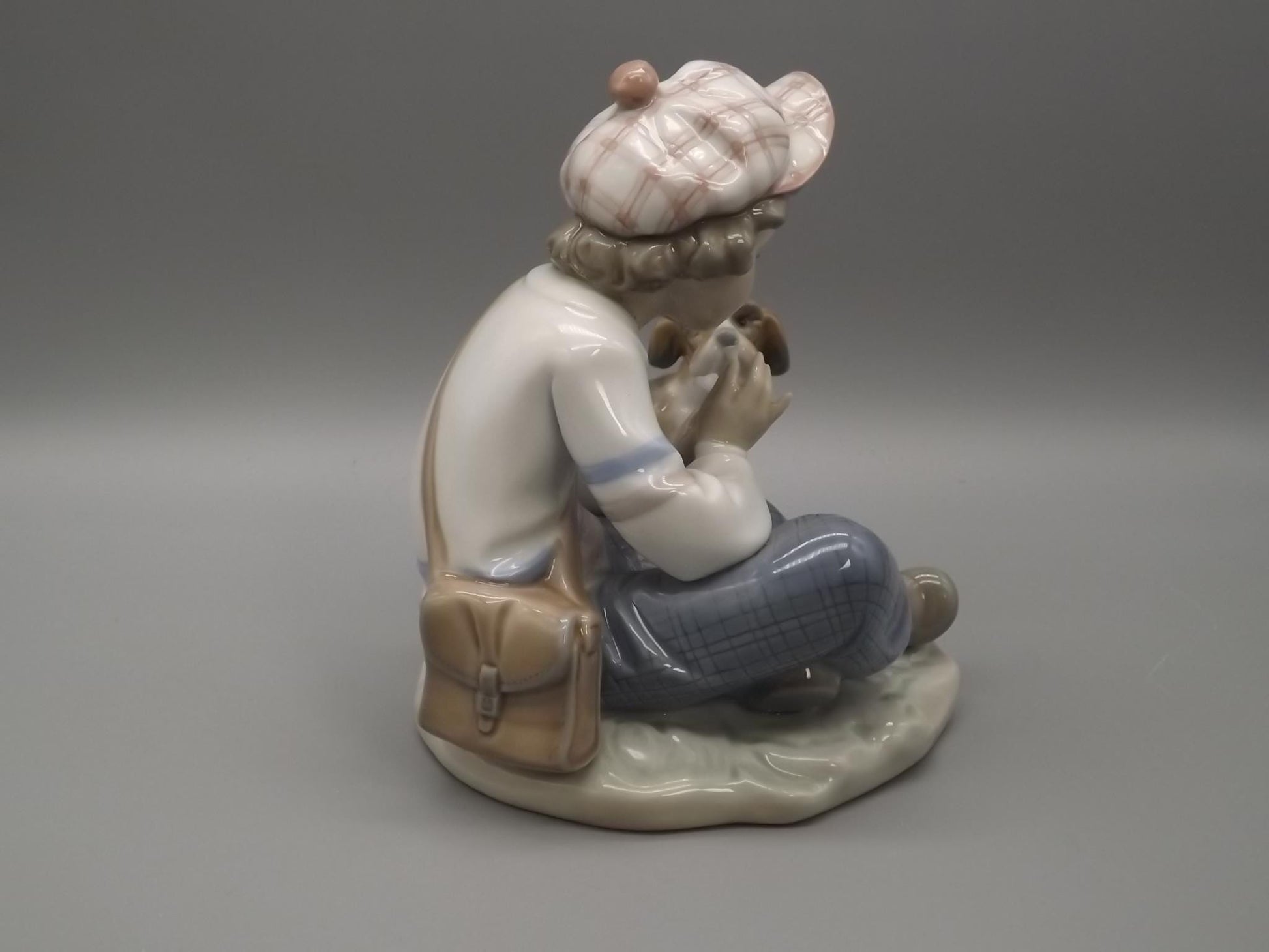 Vintage Lladro Figurine "I Hope She Does" #5450 - Boy with Daisy, Original Box