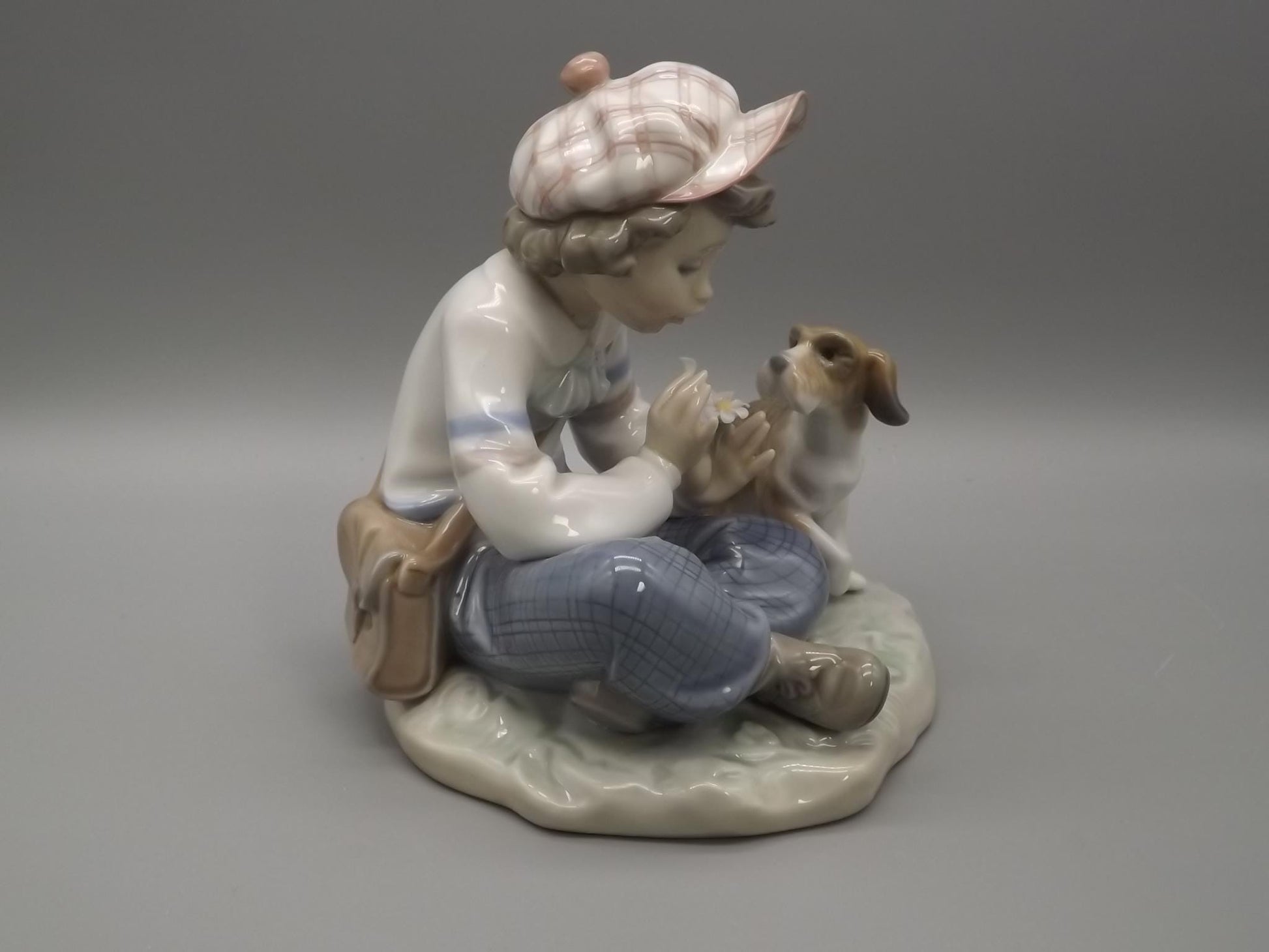 Vintage Lladro Figurine "I Hope She Does" #5450 - Boy with Daisy, Original Box