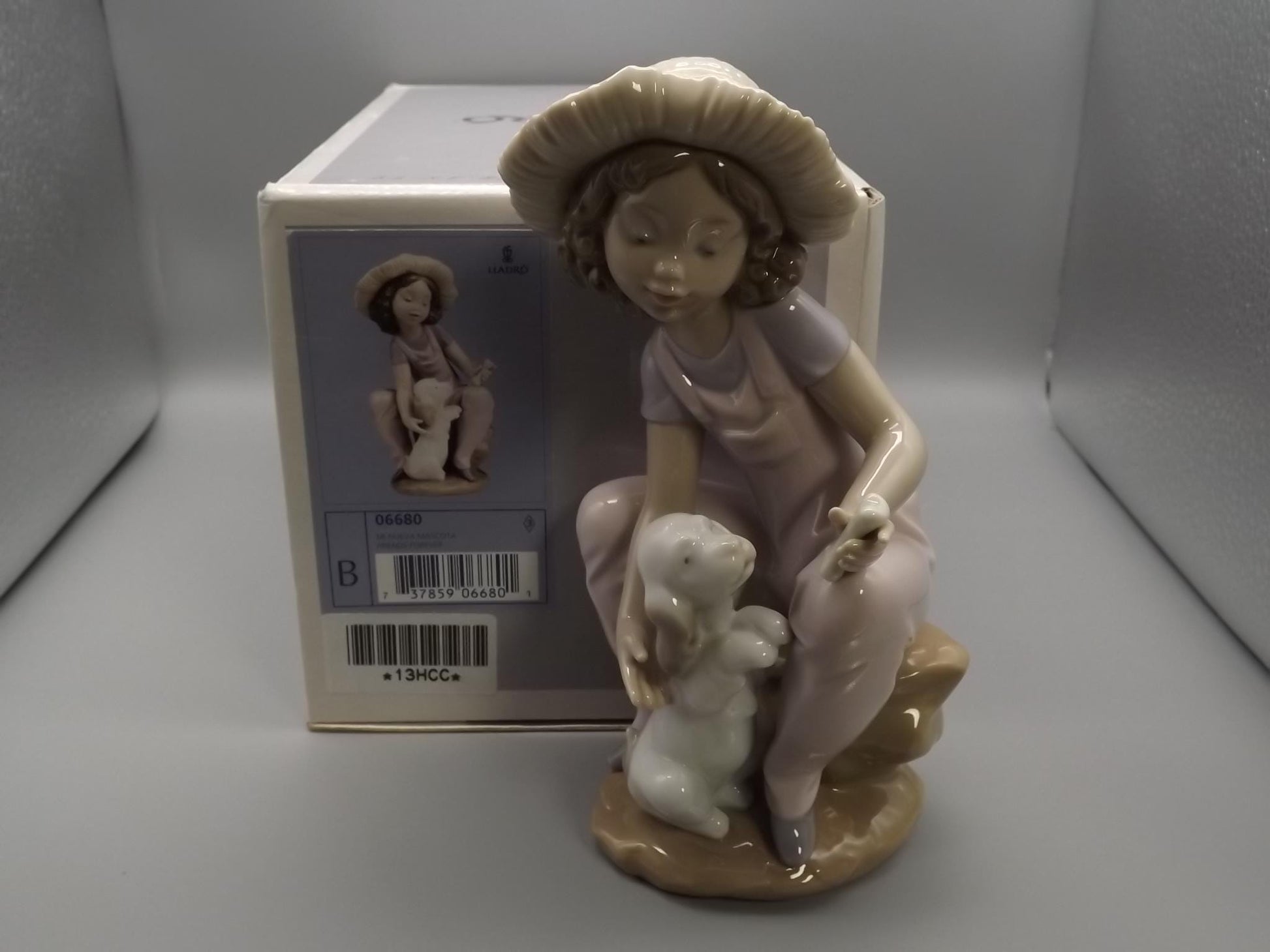Vintage Lladro "Friends Forever" Figurine: Girl with her pet, #6680 (1999, with Box)