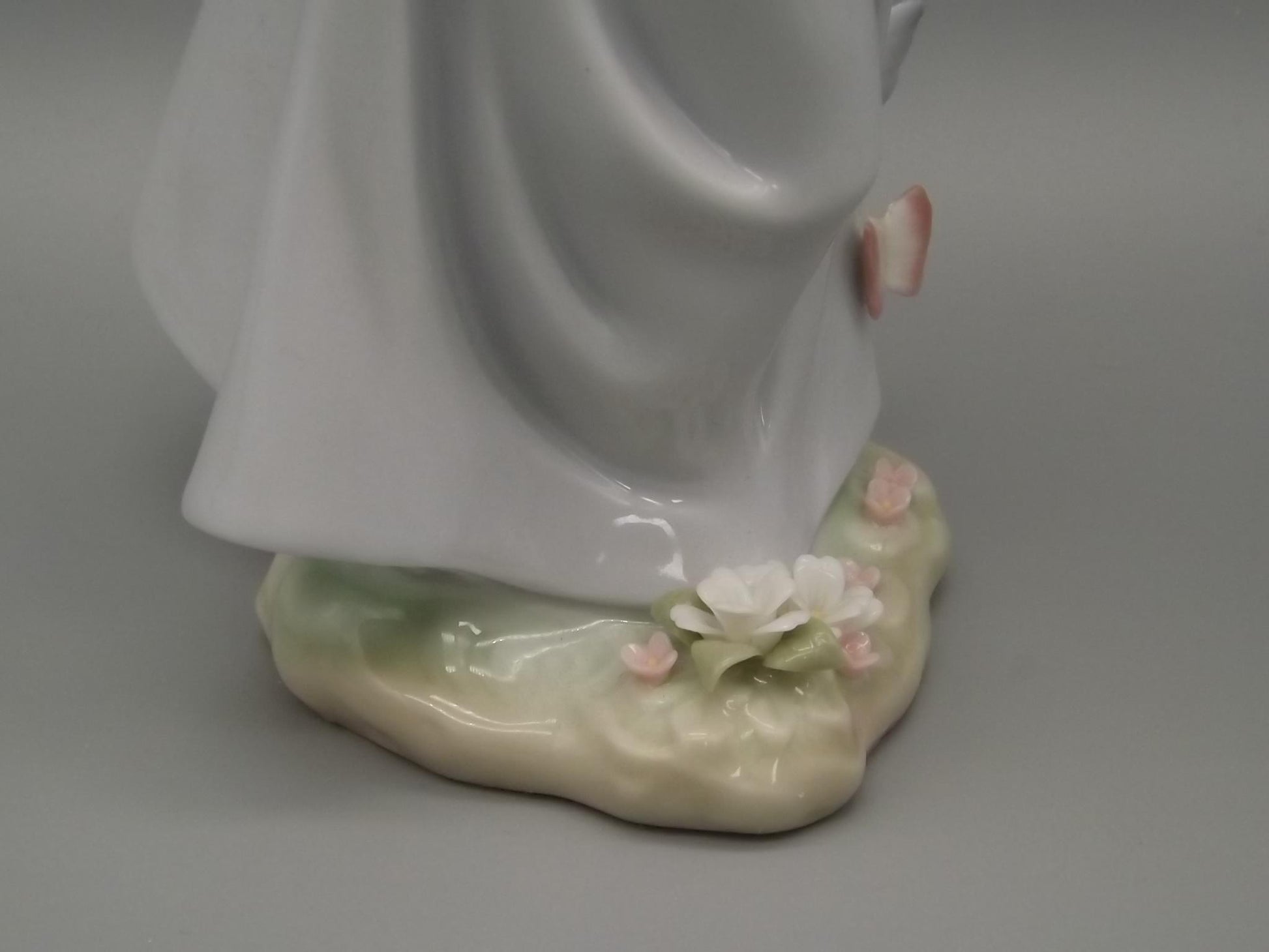 Vintage Lladro "Friends of Butterflies" Figurine #6963 (2004, with Box)