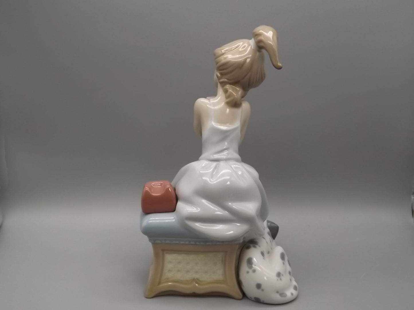 Vintage Lladro "Chit Chat" Figurine: Girl with Dog, #5466 (1988, with Box)