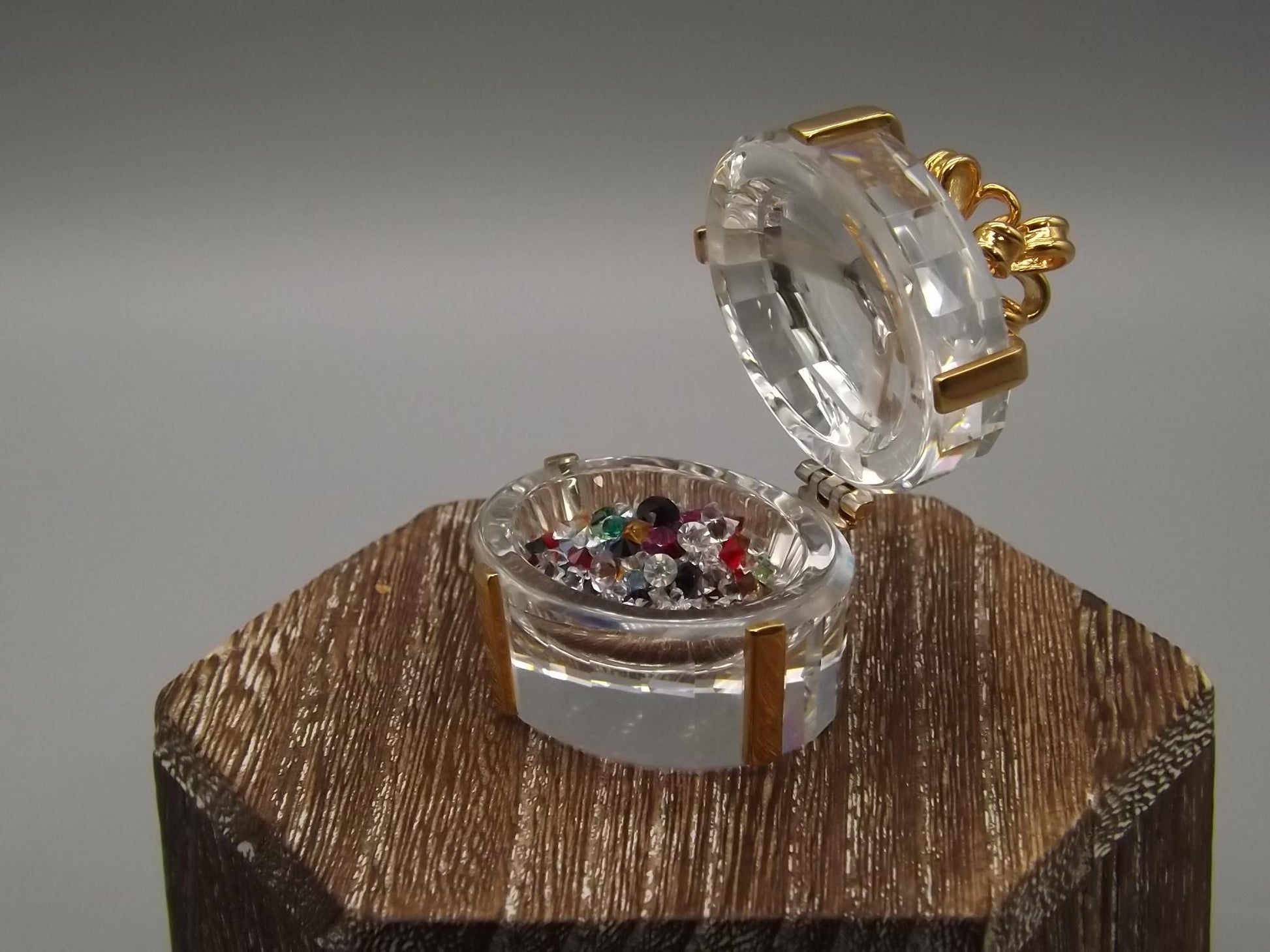 Vintage Swarovski Crystal Memories Gift/Jewelry box Figurine with Box