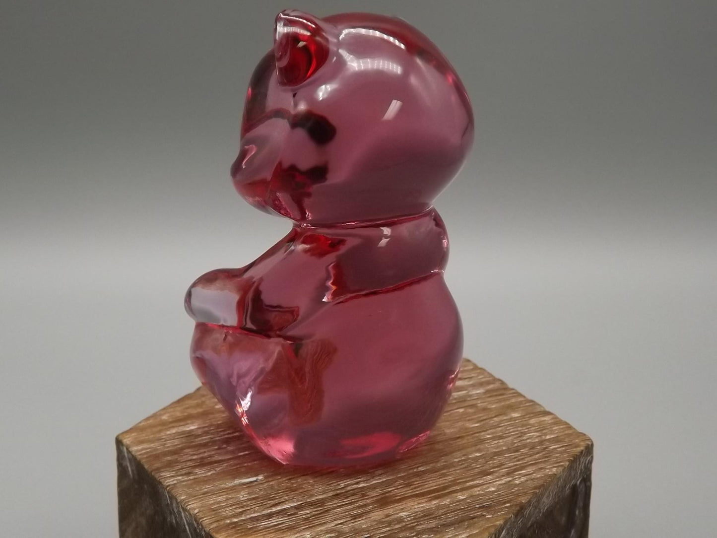 Vintage Fenton Dusty Rose Bear Figurine: Hand-Painted Glass Collectible