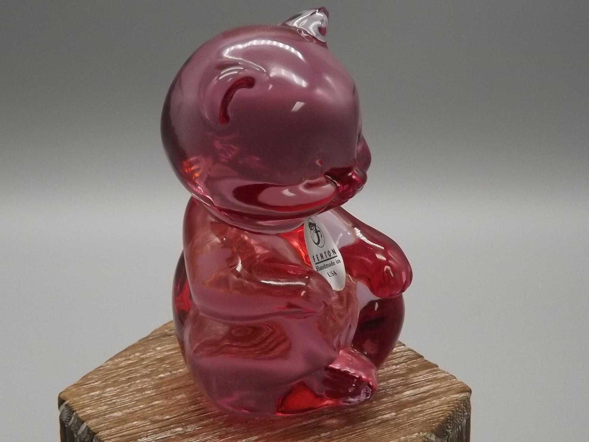 Vintage Fenton Dusty Rose Bear Figurine: Hand-Painted Glass Collectible