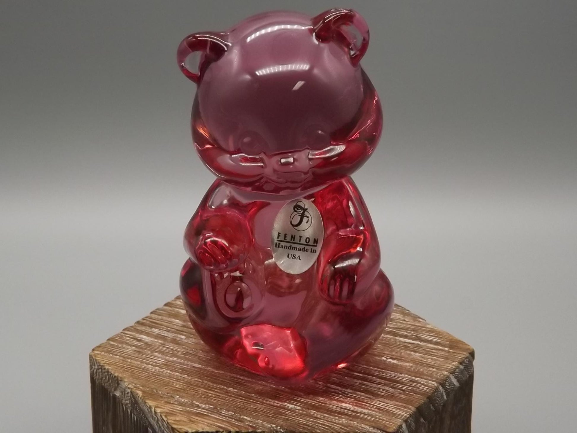 Vintage Fenton Dusty Rose Bear Figurine: Hand-Painted Glass Collectible
