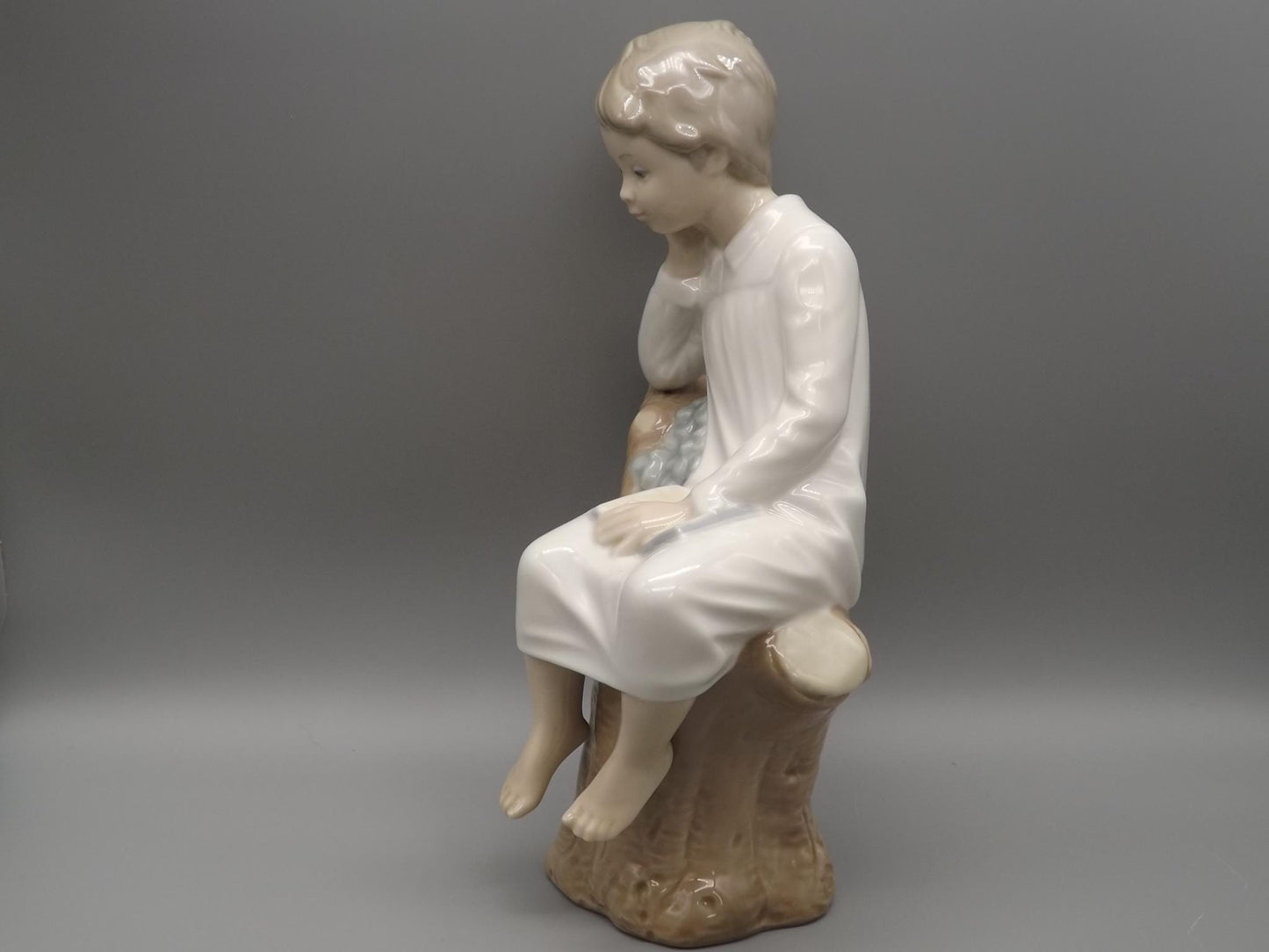 Vintage Lladro "Thinker, Little Boy" Figurine #4876 (1974) with Original Box