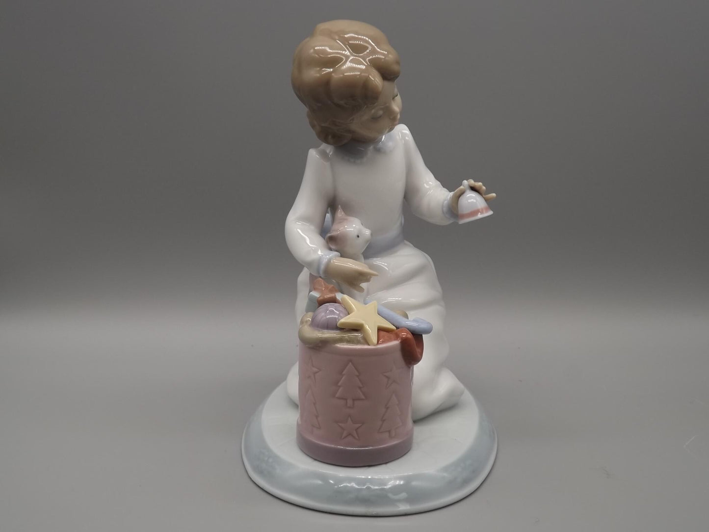 Vintage Lladro "Ringing in the Season" Figurine #6671 (2000) with Box.