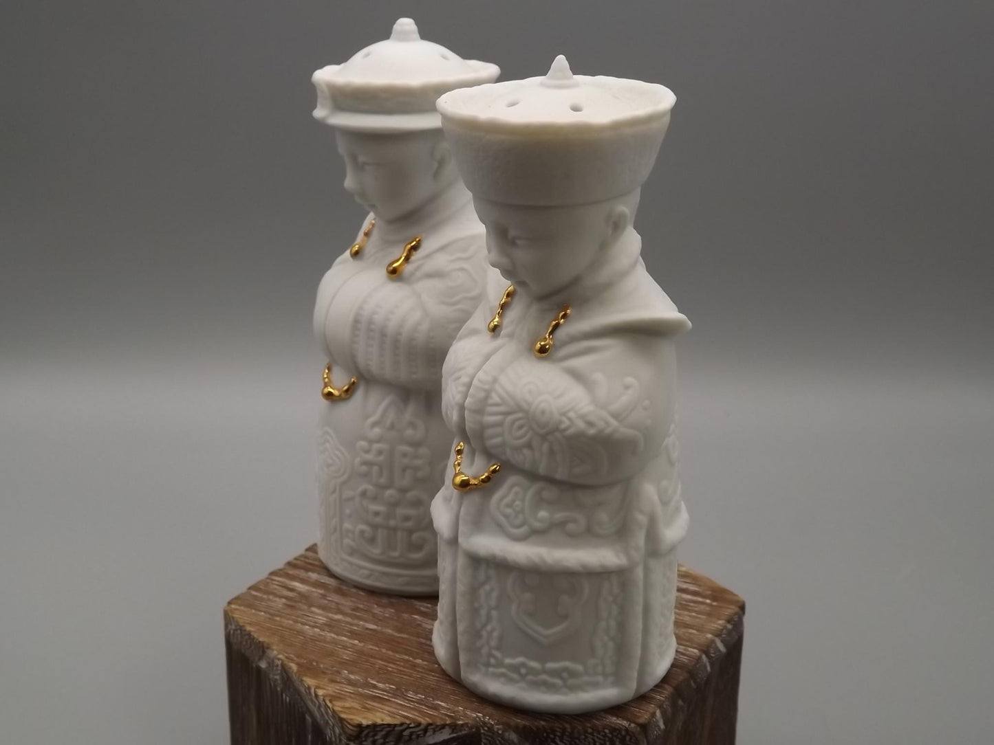 Vintage Lladro Oriental Salt & Pepper Shakers - Privilege Gold Series