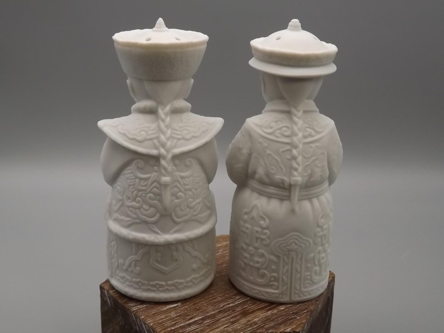 Vintage Lladro Oriental Salt & Pepper Shakers - Privilege Gold Series