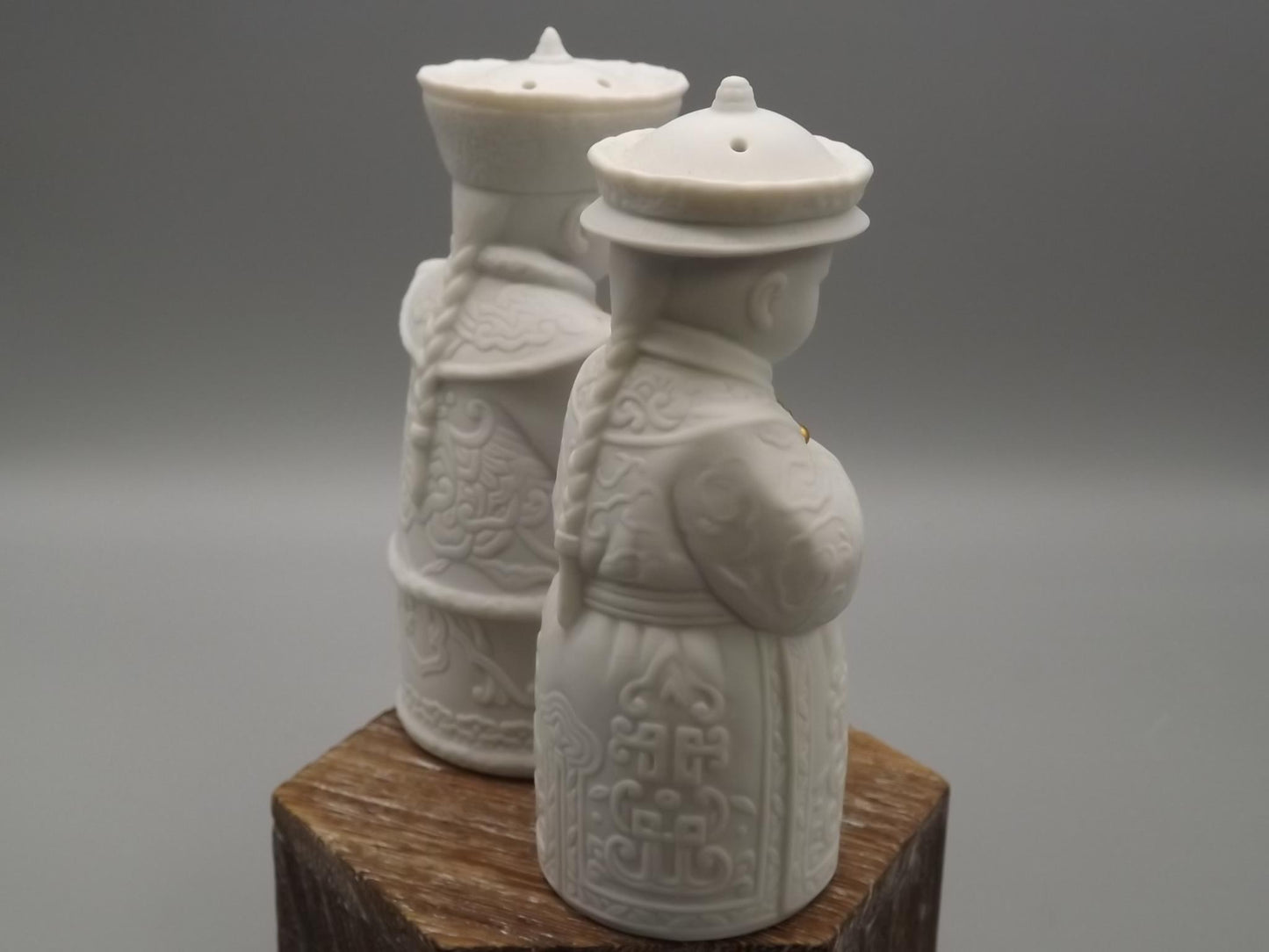 Vintage Lladro Oriental Salt & Pepper Shakers - Privilege Gold Series