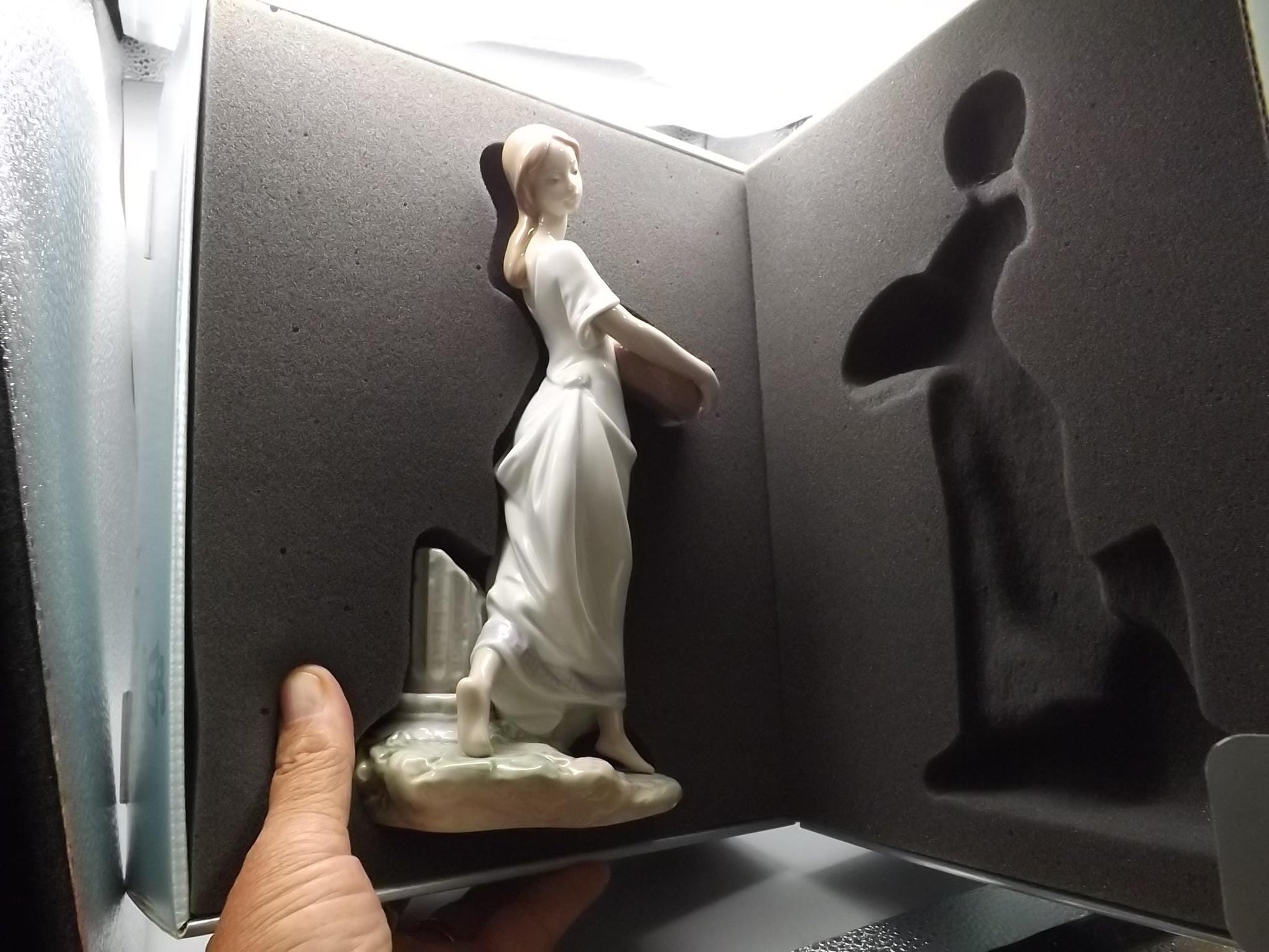 Vintage Lladro "Gardens of Athens" Figurine #7704 - Young Lady with Flowers