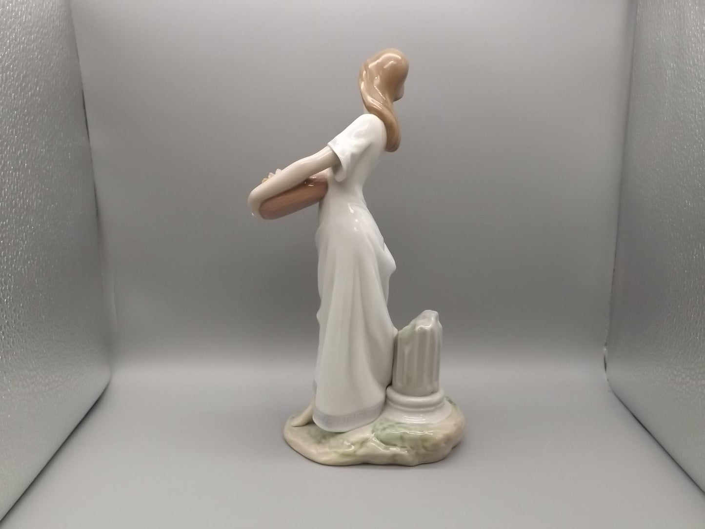 Vintage Lladro "Gardens of Athens" Figurine #7704 - Young Lady with Flowers