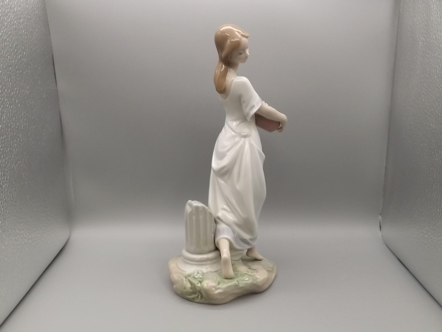 Vintage Lladro "Gardens of Athens" Figurine #7704 - Young Lady with Flowers