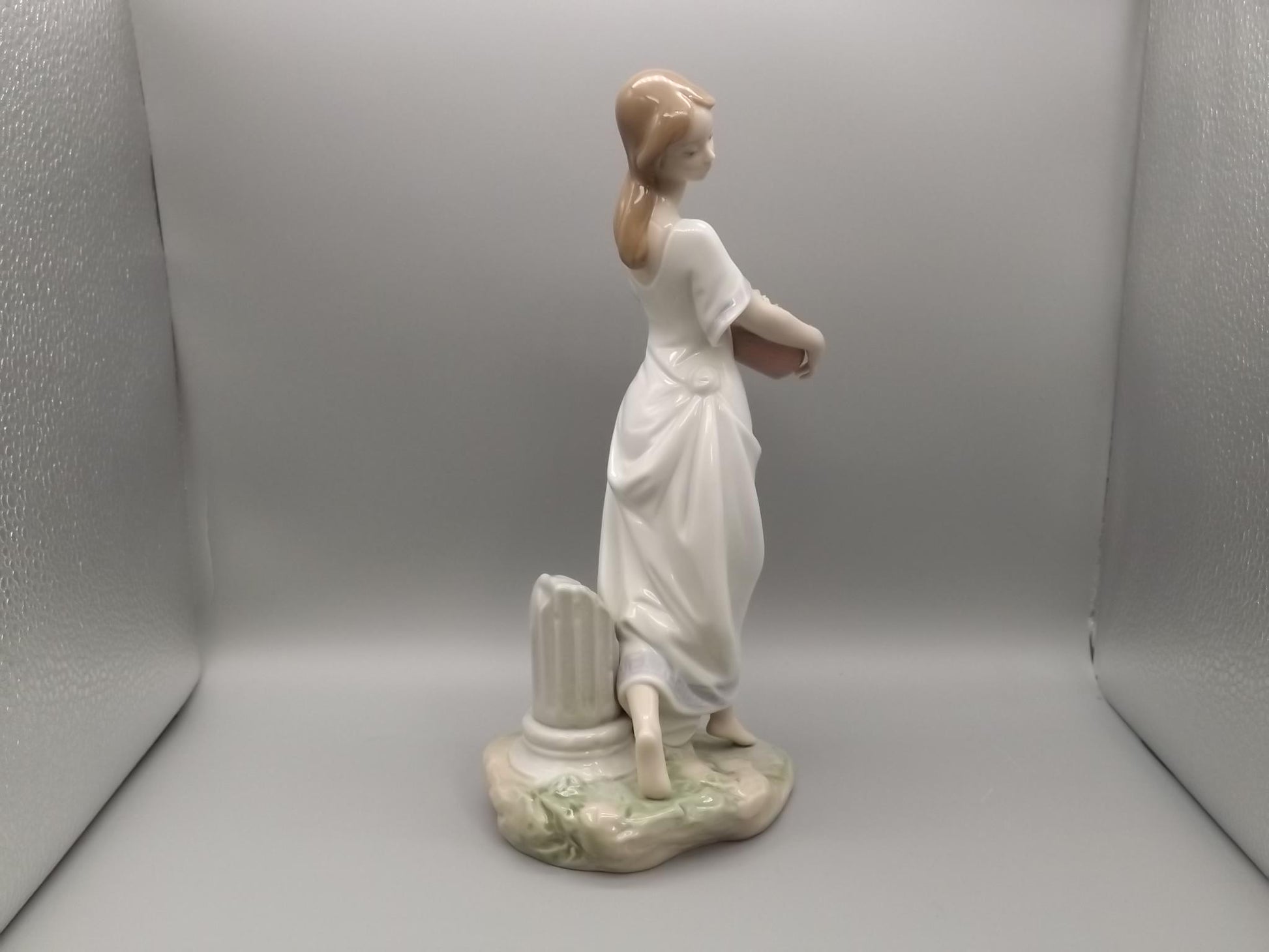 Vintage Lladro "Gardens of Athens" Figurine #7704 - Young Lady with Flowers