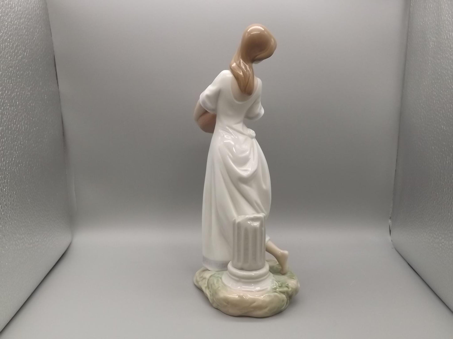 Vintage Lladro "Gardens of Athens" Figurine #7704 - Young Lady with Flowers