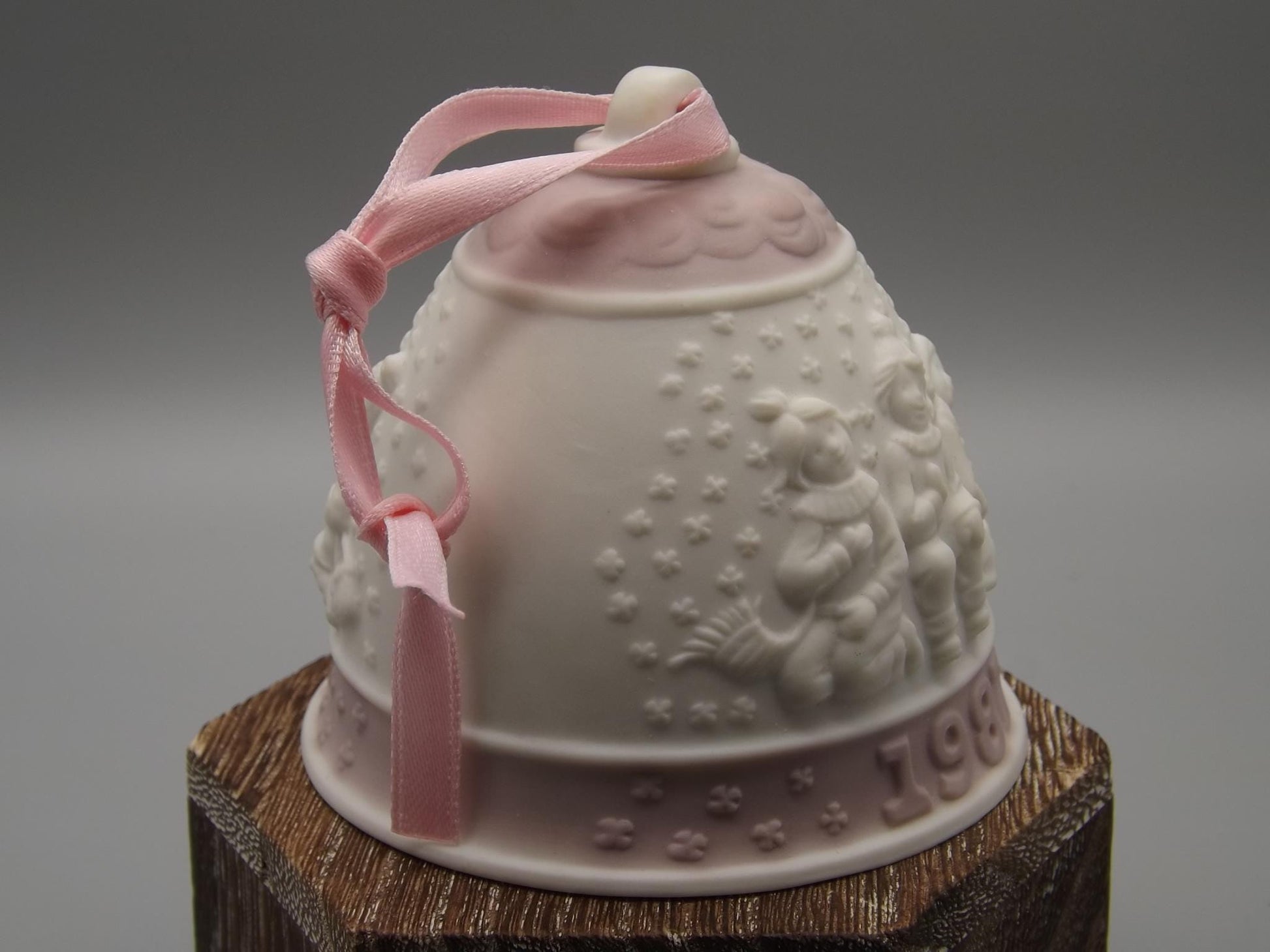 Vintage Lladro "Christmas Ornament Bell" Figurine #15458 (1987) with Box.