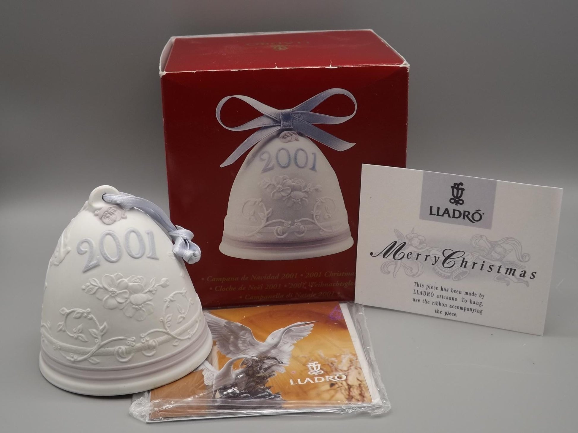 Vintage Lladro Christmas ornament bell Figurine #16718 (2001) with Box.