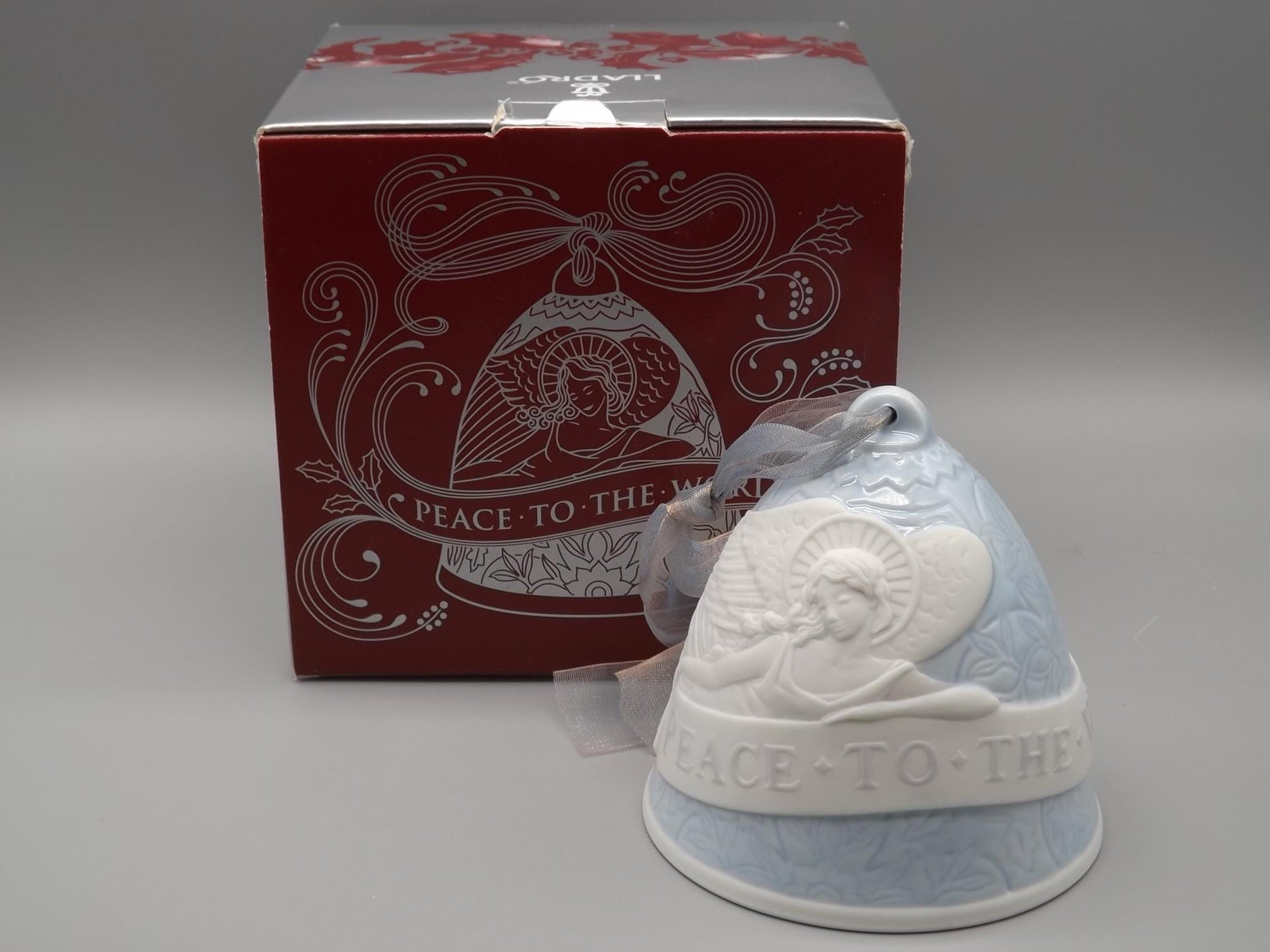 Vintage Lladro Christmas ornament bell Figurine #18310 with Box.