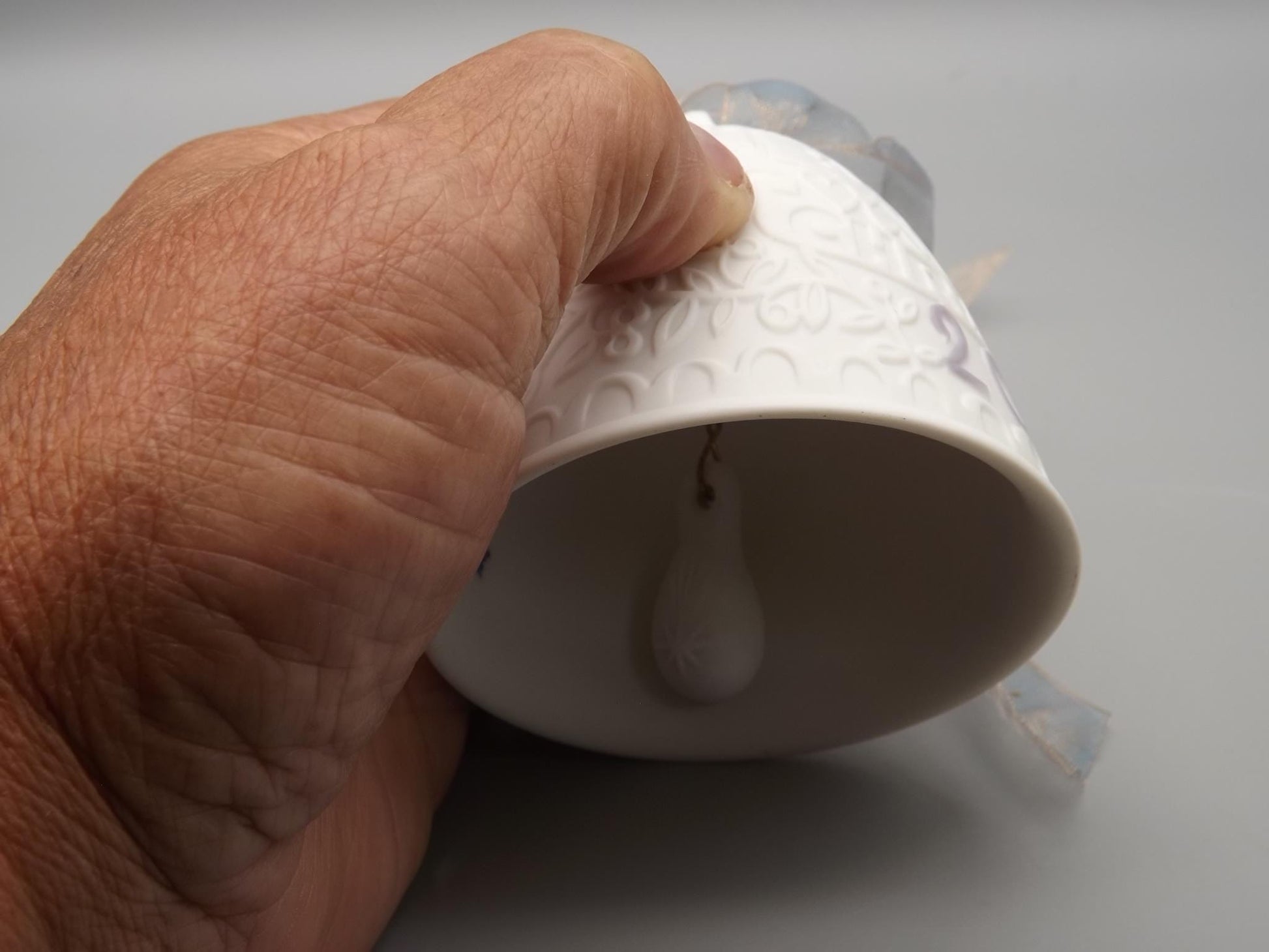 Vintage Lladro Christmas ornament bell Figurine #18409 with Box.