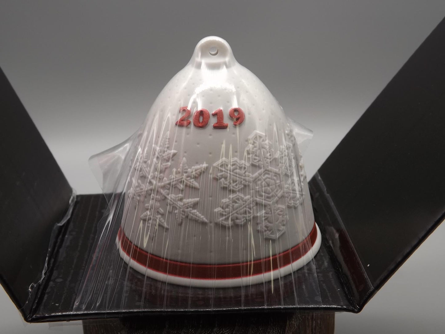 Vintage Lladro Christmas ornament bell Figurine #18448 with Box.