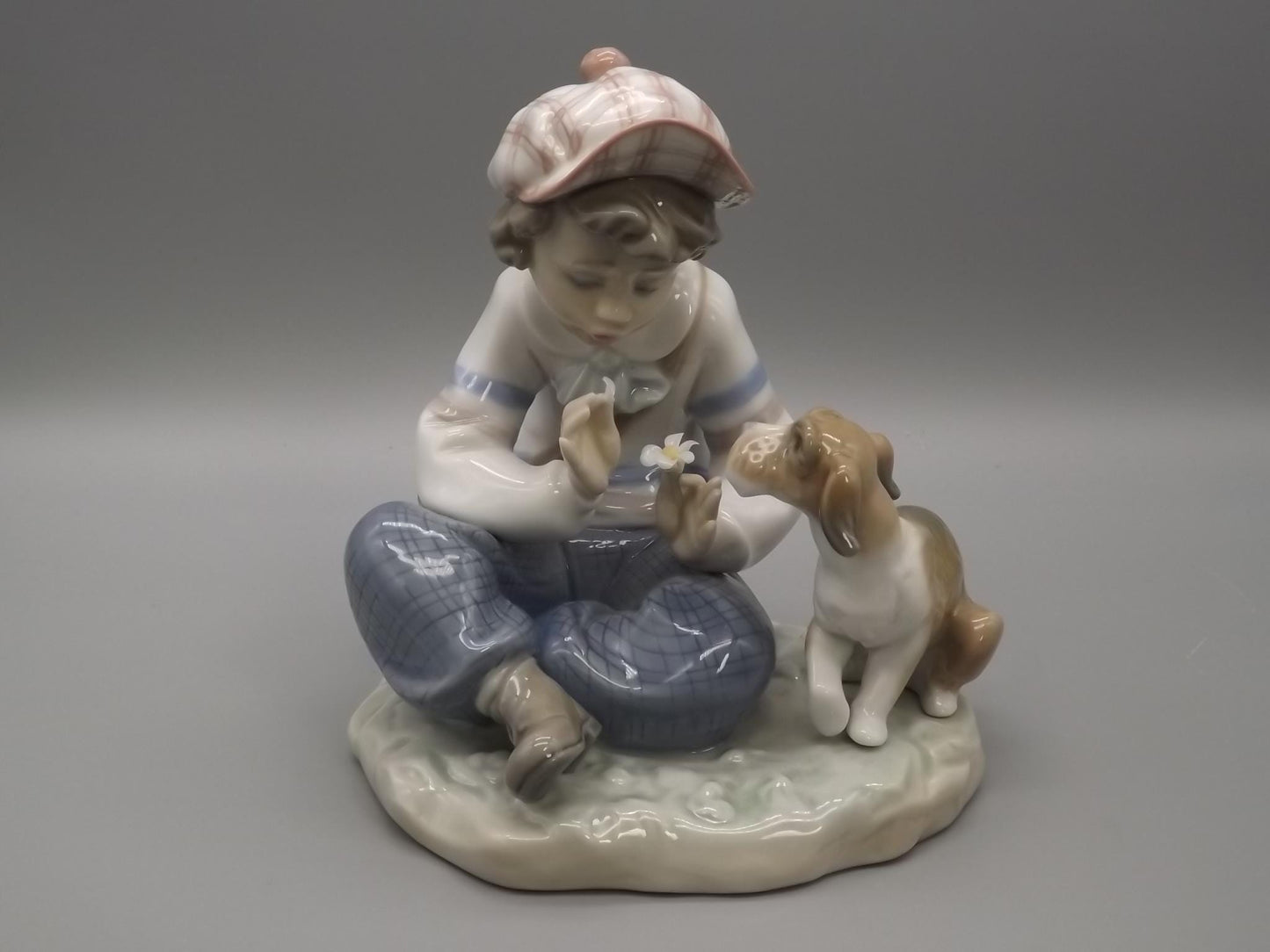 Vintage Lladro Figurine "I Hope She Does" #5450 - Boy with Daisy, Original Box