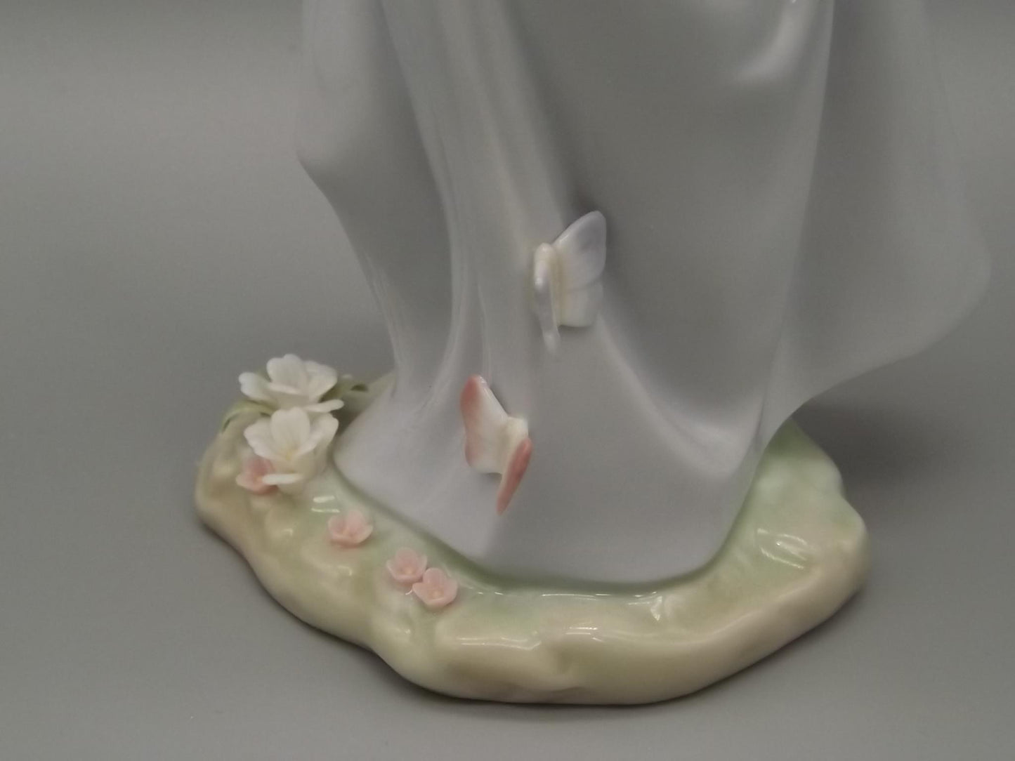 Vintage Lladro "Friends of Butterflies" Figurine #6963 (2004, with Box)