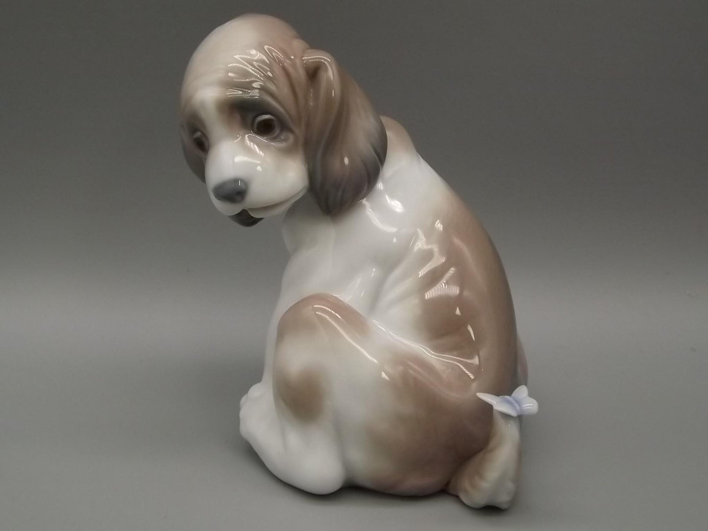 Vintage Lladro "Gentle Surprise" Figurine: Puppy with Butterfly, #6210 (1995 with Box)