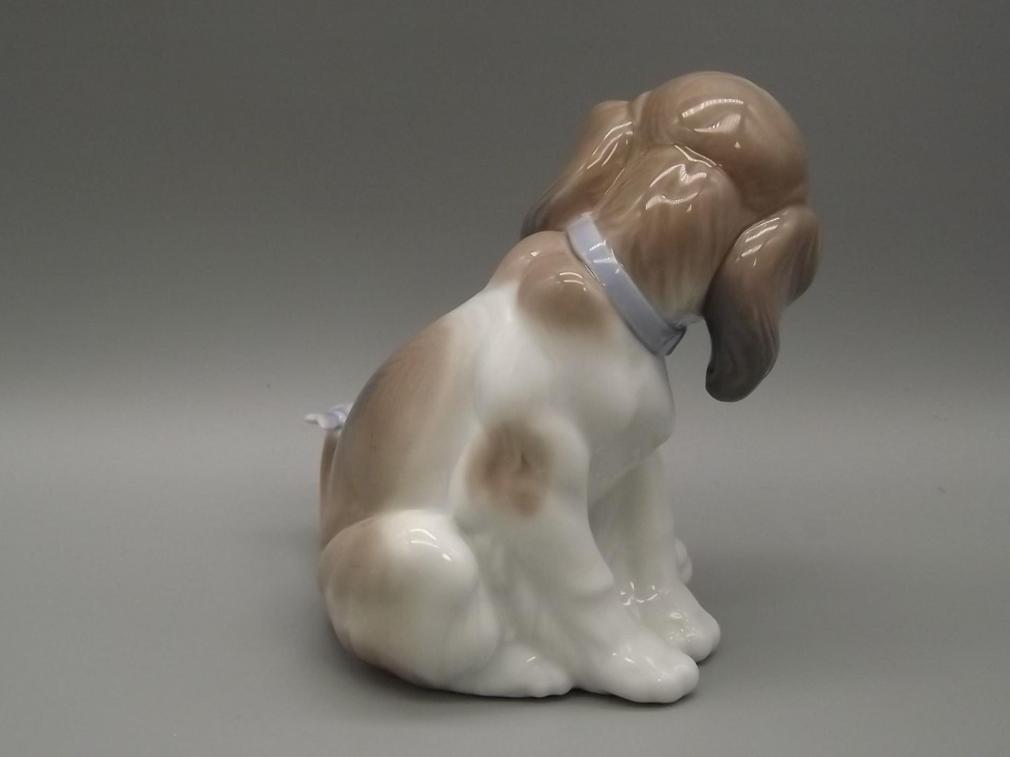 Vintage Lladro "Gentle Surprise" Figurine: Puppy with Butterfly, #6210 (1995 with Box)